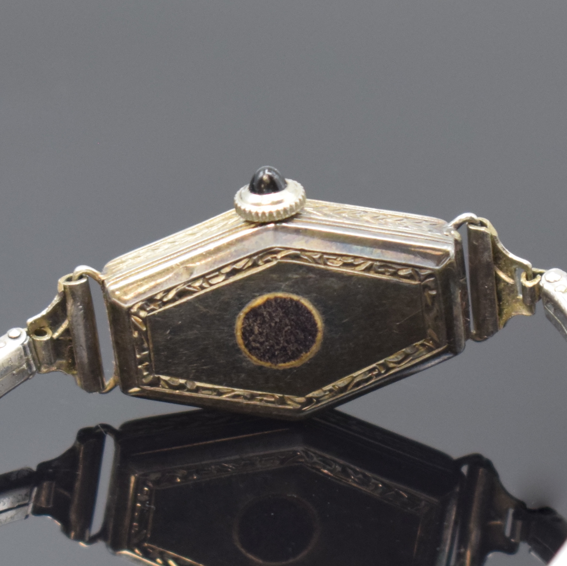 Detail c: BULOVA Art-Deco Damenarmbanduhr in WG 585/000, Schweiz um 1930, Handaufzug, Scharnierboden, Flexband in Platin, Schmuckkrone, silb. Zifferbl. m. ...