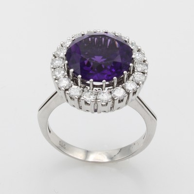 Image 26873263 - Ring mit Amethyst und Brillanten, WG 585/000, runder Amethyst ca. 6 ct umfasst v. Brill. ...