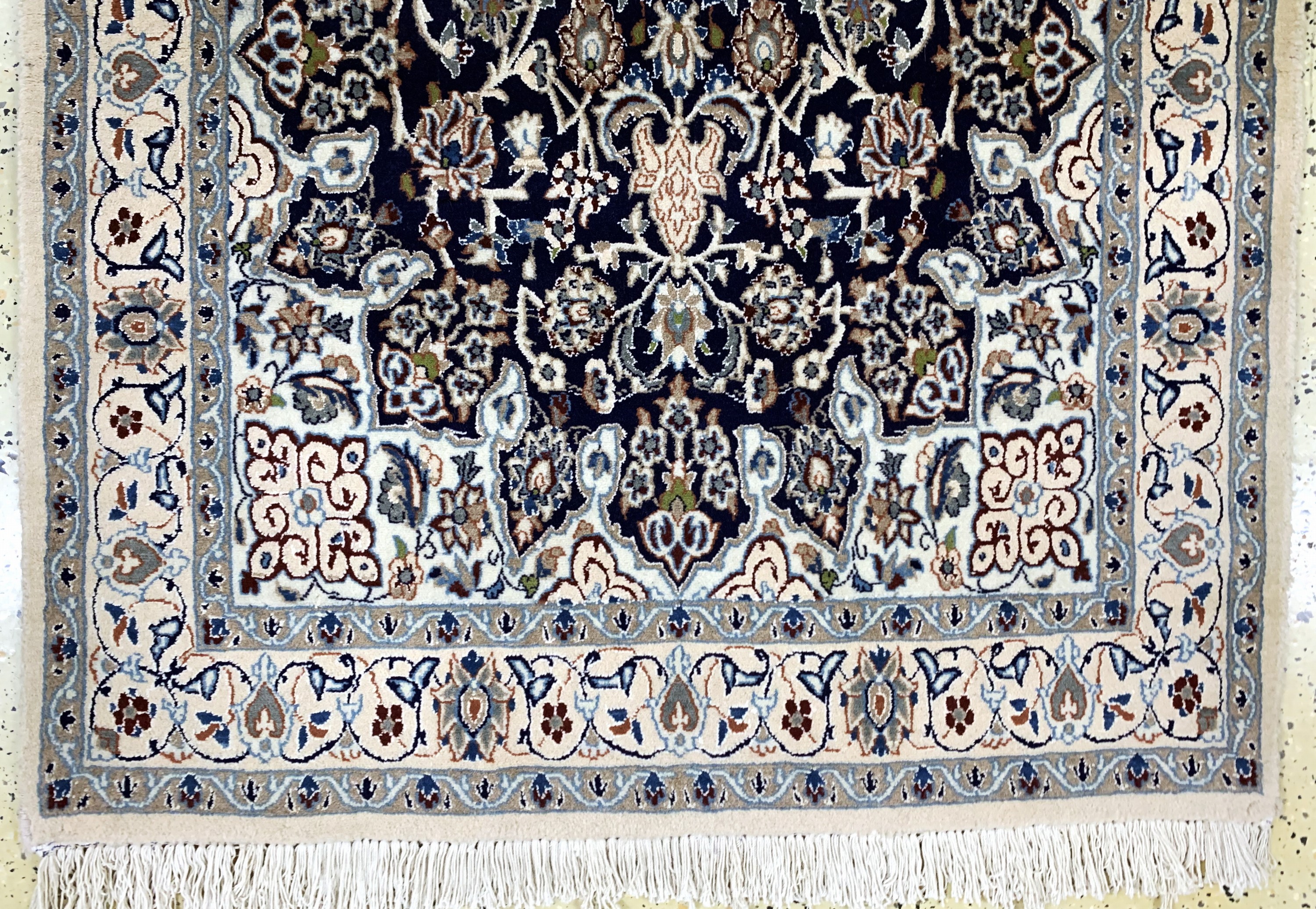Detail c: Nain, Persien, Ende 20.Jhd., Wolle auf Baumwolle, ca. 200 x 110 cm, EHZ: 1-2