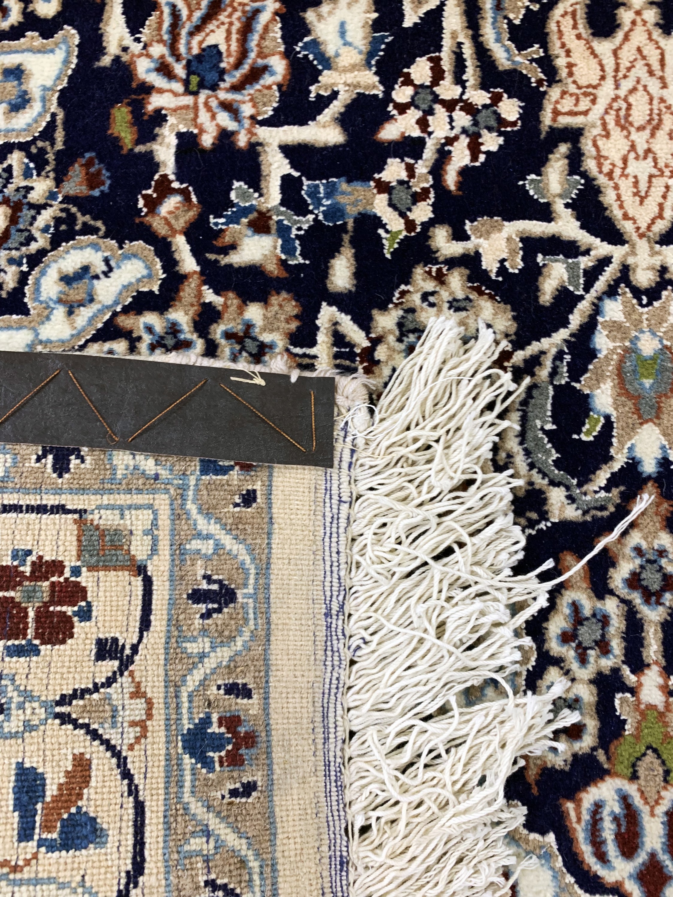 Detail e: Nain, Persien, Ende 20.Jhd., Wolle auf Baumwolle, ca. 200 x 110 cm, EHZ: 1-2