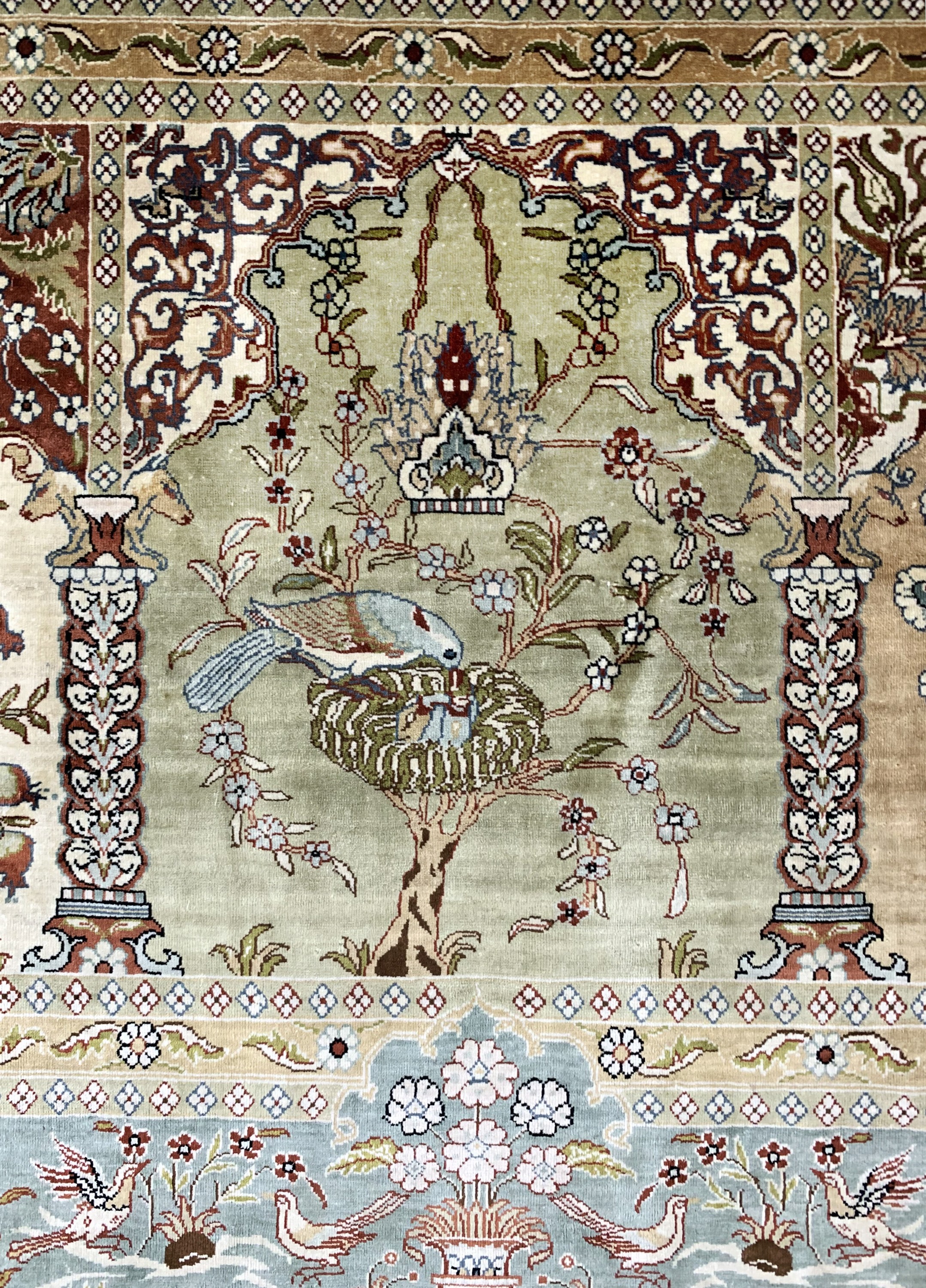 Detail c: Hereke fein, China, Ende 20.Jhd., reine Naturseide, ca. 184 x 81 cm, ca. 1,0 Mio. Kn/qm, EHZ: 1-2