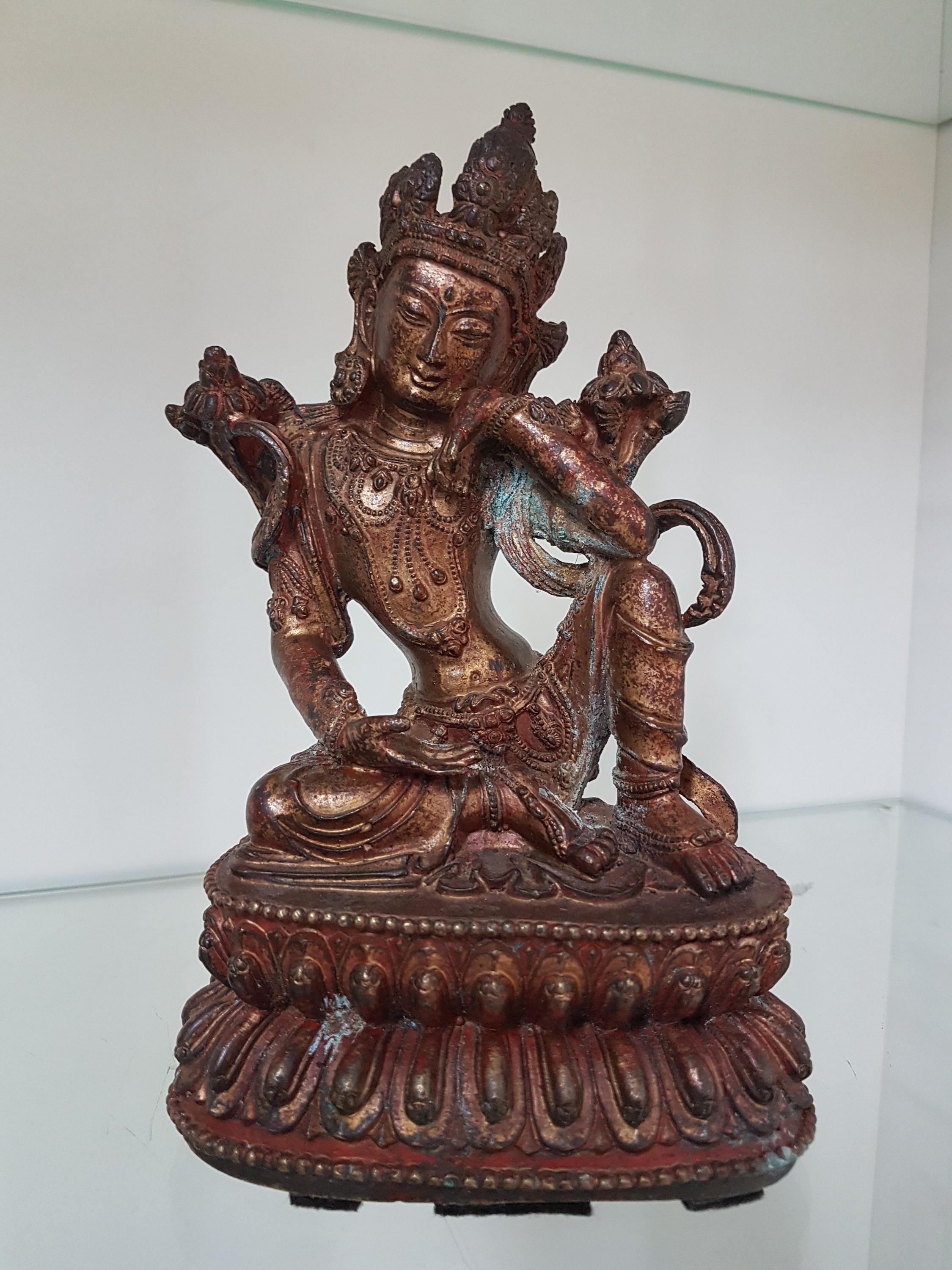 Detail a: Tara, Tibet, 20. Jh., Bronze, doppelter Lotussockel, H. 20cm