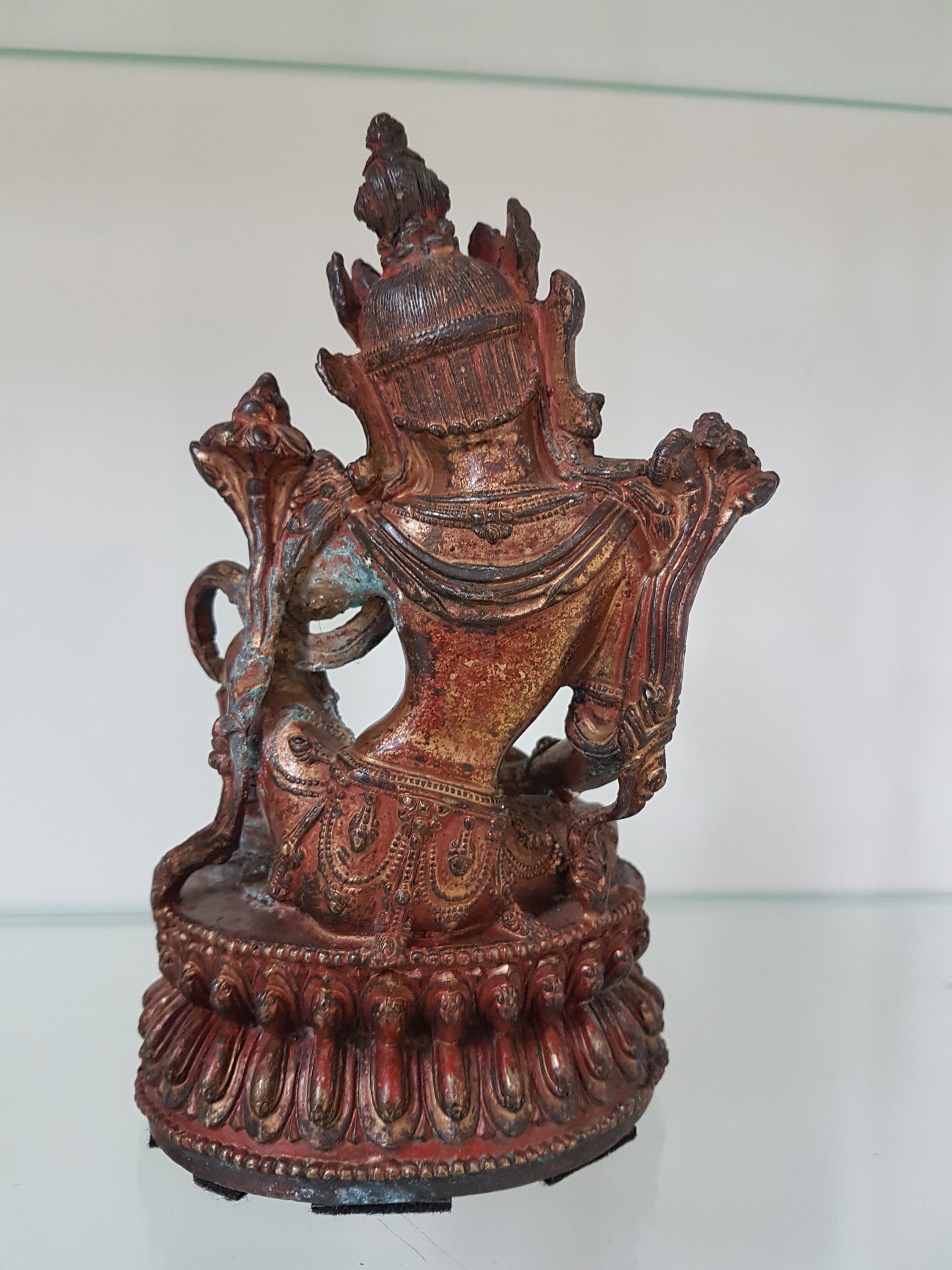 Detail c: Tara, Tibet, 20. Jh., Bronze, doppelter Lotussockel, H. 20cm