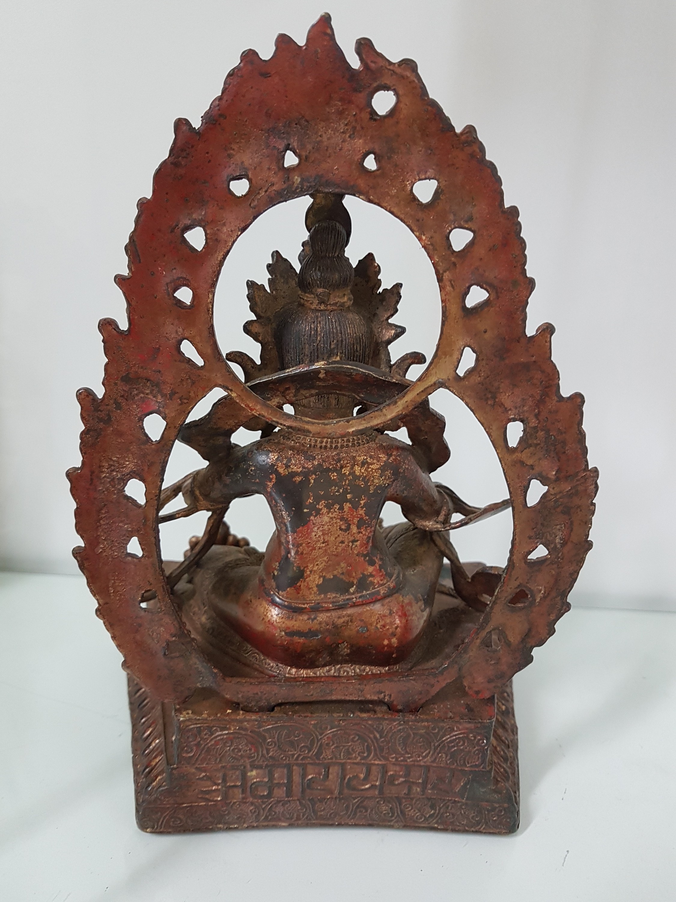 Detail d: Mahakala, Tibet, Anfang 20. Jh. Bronze, mit Resten von alter Vergoldung, H. 23 cm