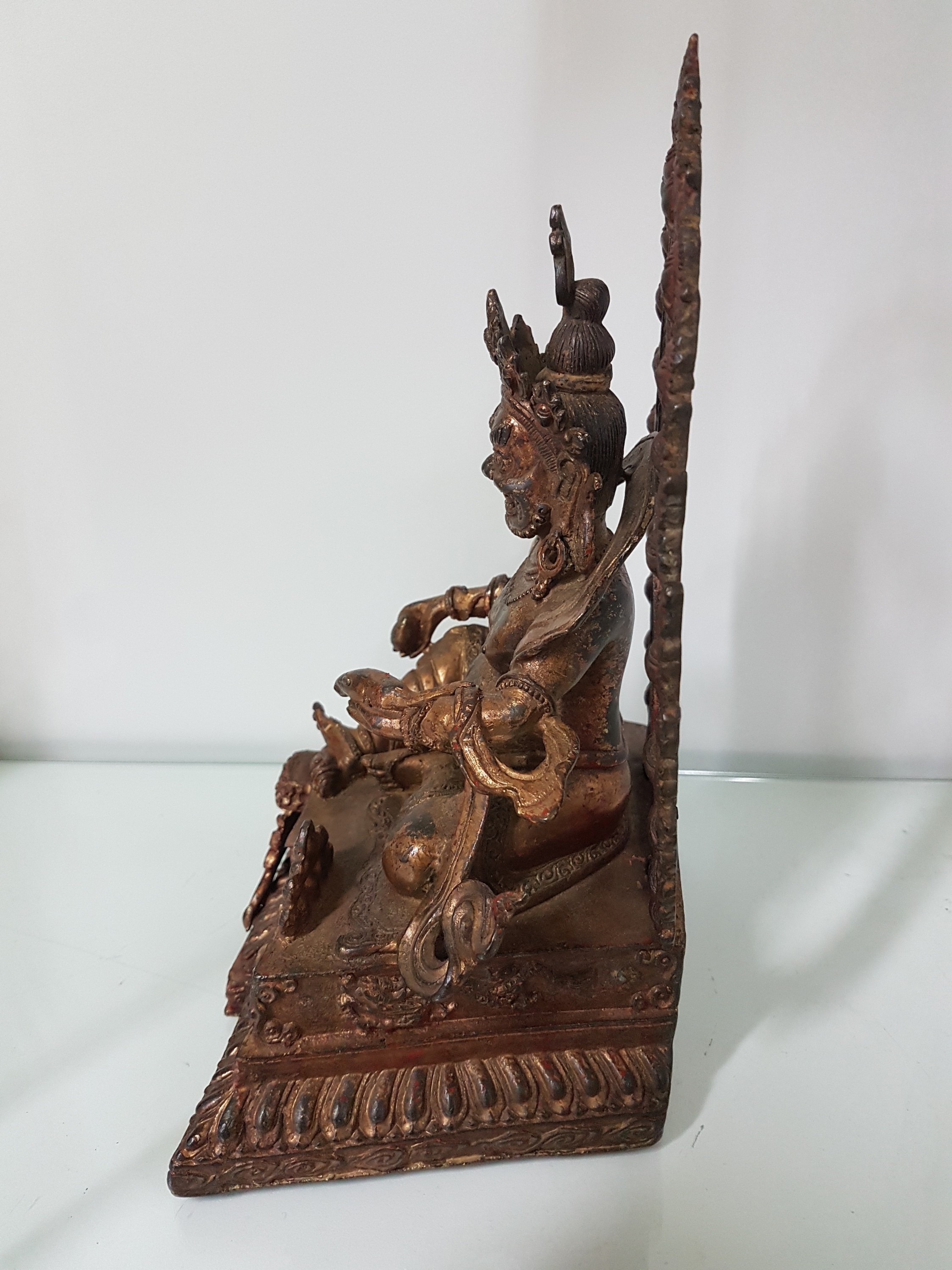 Detail f: Mahakala, Tibet, Anfang 20. Jh. Bronze, mit Resten von alter Vergoldung, H. 23 cm