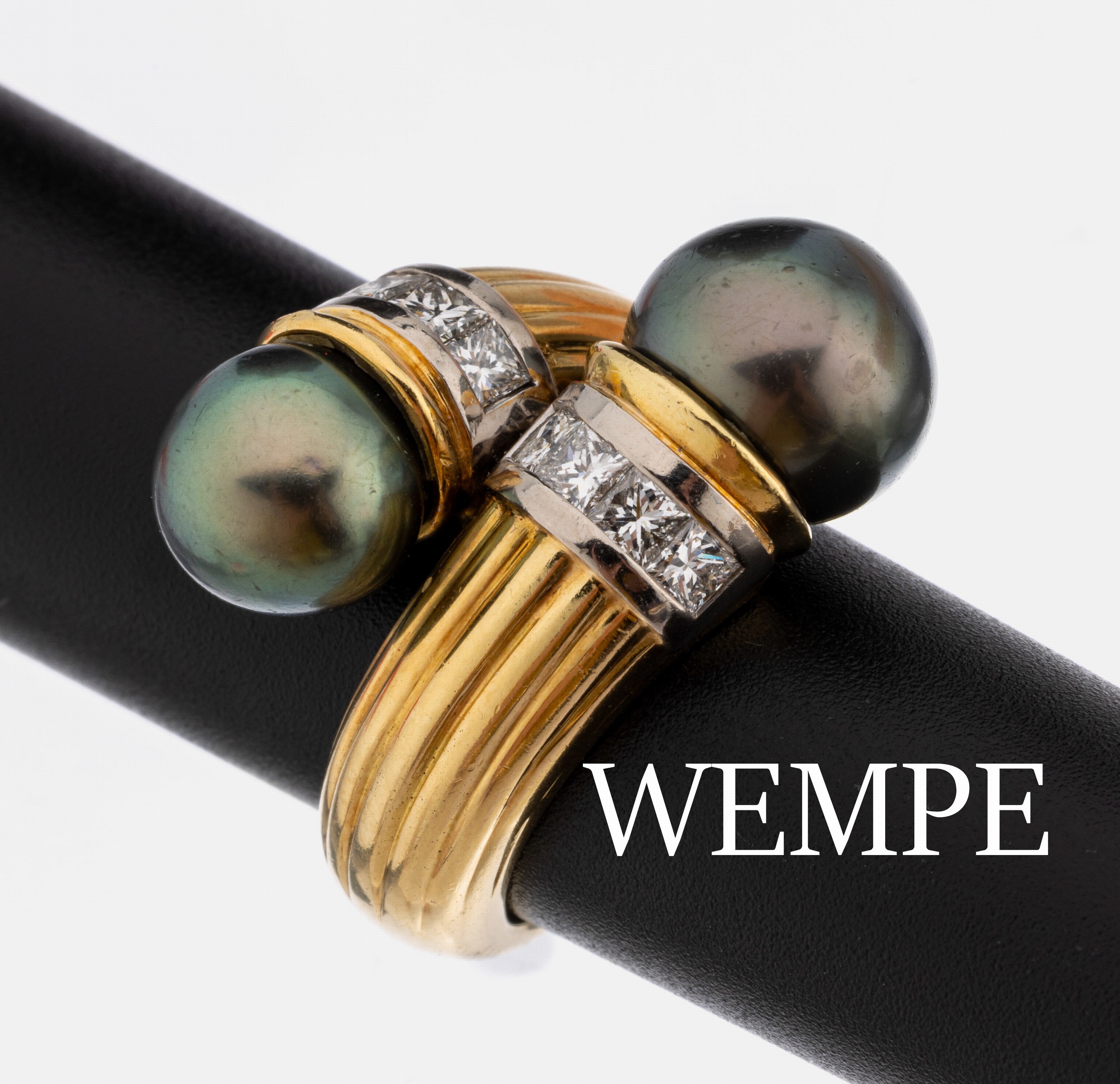 18 kt Gold WEMPE Zuchtperl-Diamant-Ring, GG 750/000, Einzelanfertigung im Kundenauftrag, 2 Tahitizuchtperlen, D. ca. 10.4 mm und 8.7 mm, 8 in WG ...