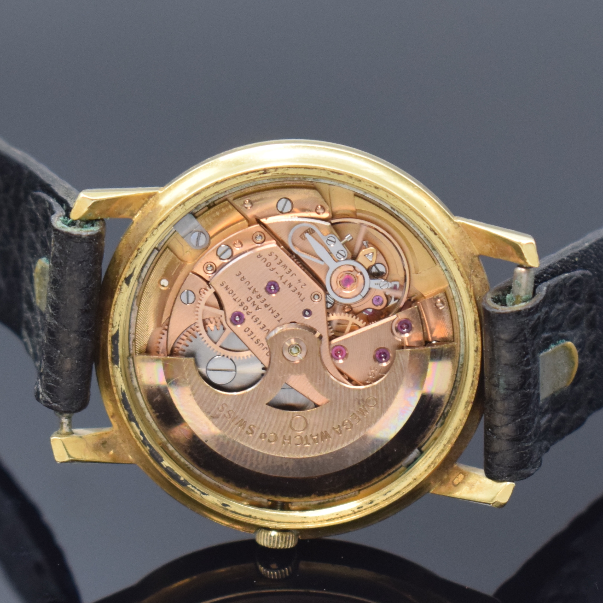 Detail f: OMEGA Herrenarmbanduhr Constellation Chronometer in GG 750/000 Referenz 168.010/11, Schweiz um 1968, verschr. Boden m. Darst. Sternwarte u. ...