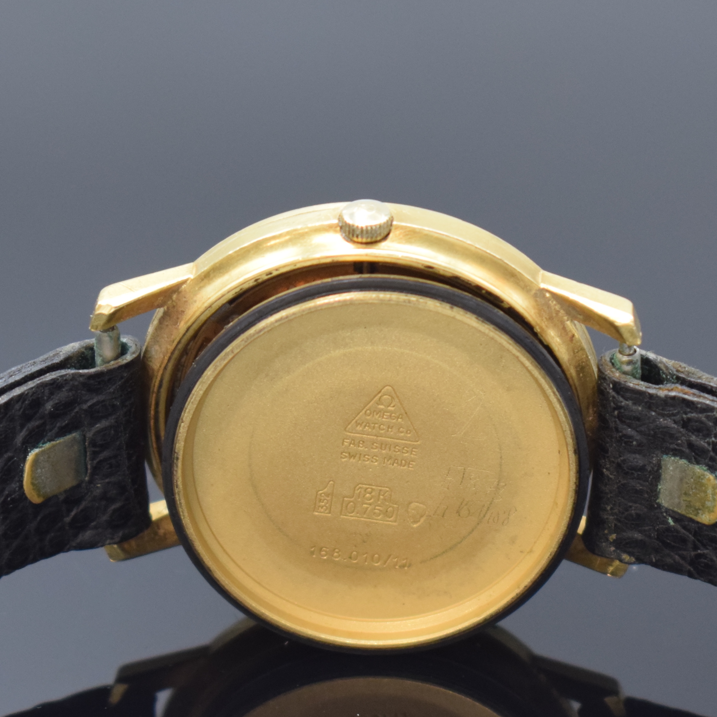 Detail g: OMEGA Herrenarmbanduhr Constellation Chronometer in GG 750/000 Referenz 168.010/11, Schweiz um 1968, verschr. Boden m. Darst. Sternwarte u. ...