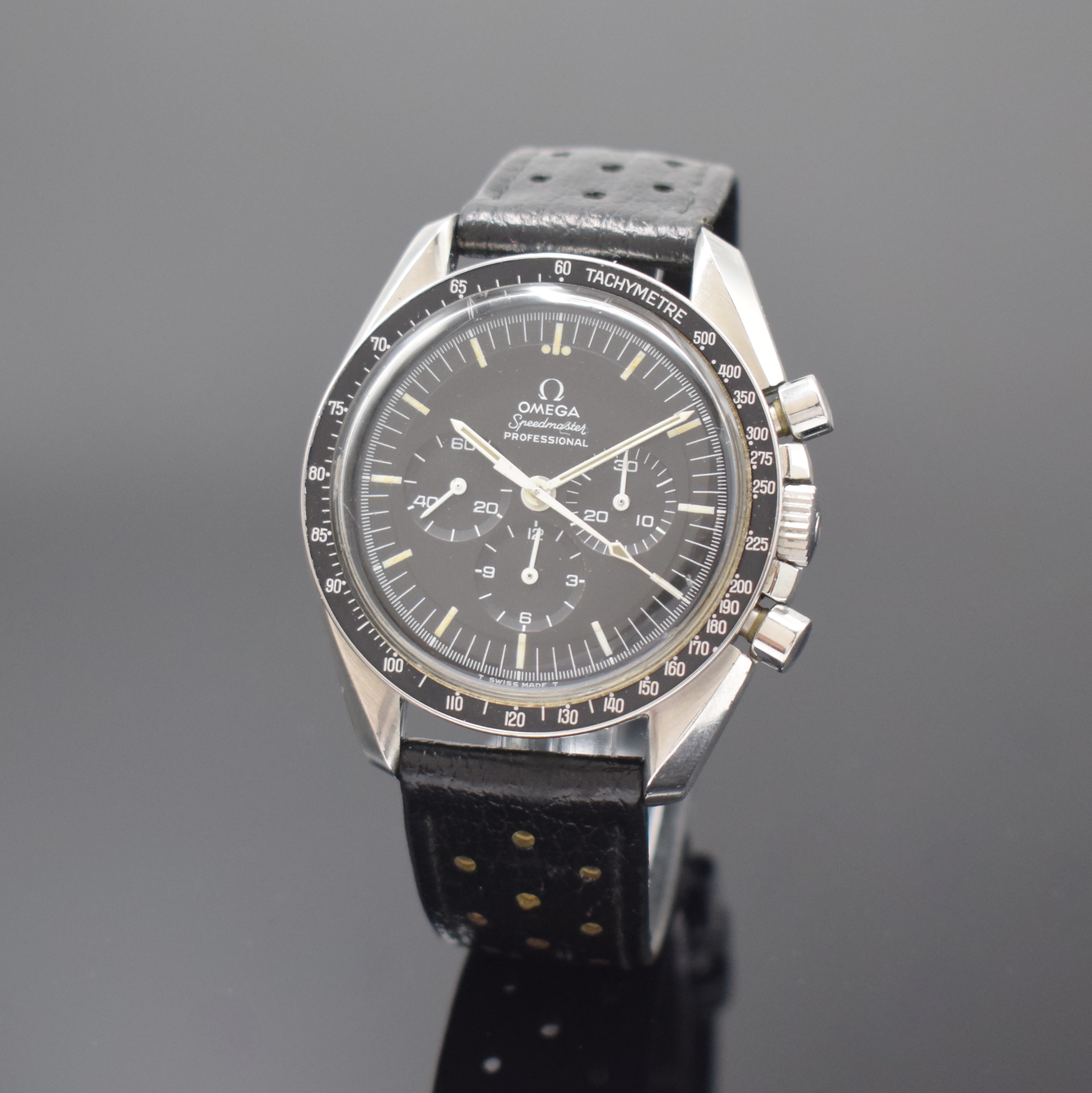 OMEGA Speedmaster Professional Armbandchronograph Referenz 145022-71ST, Schweiz um 1971, Handaufzug, Edelstahlgeh. inkl. Lederband m. orig. ...