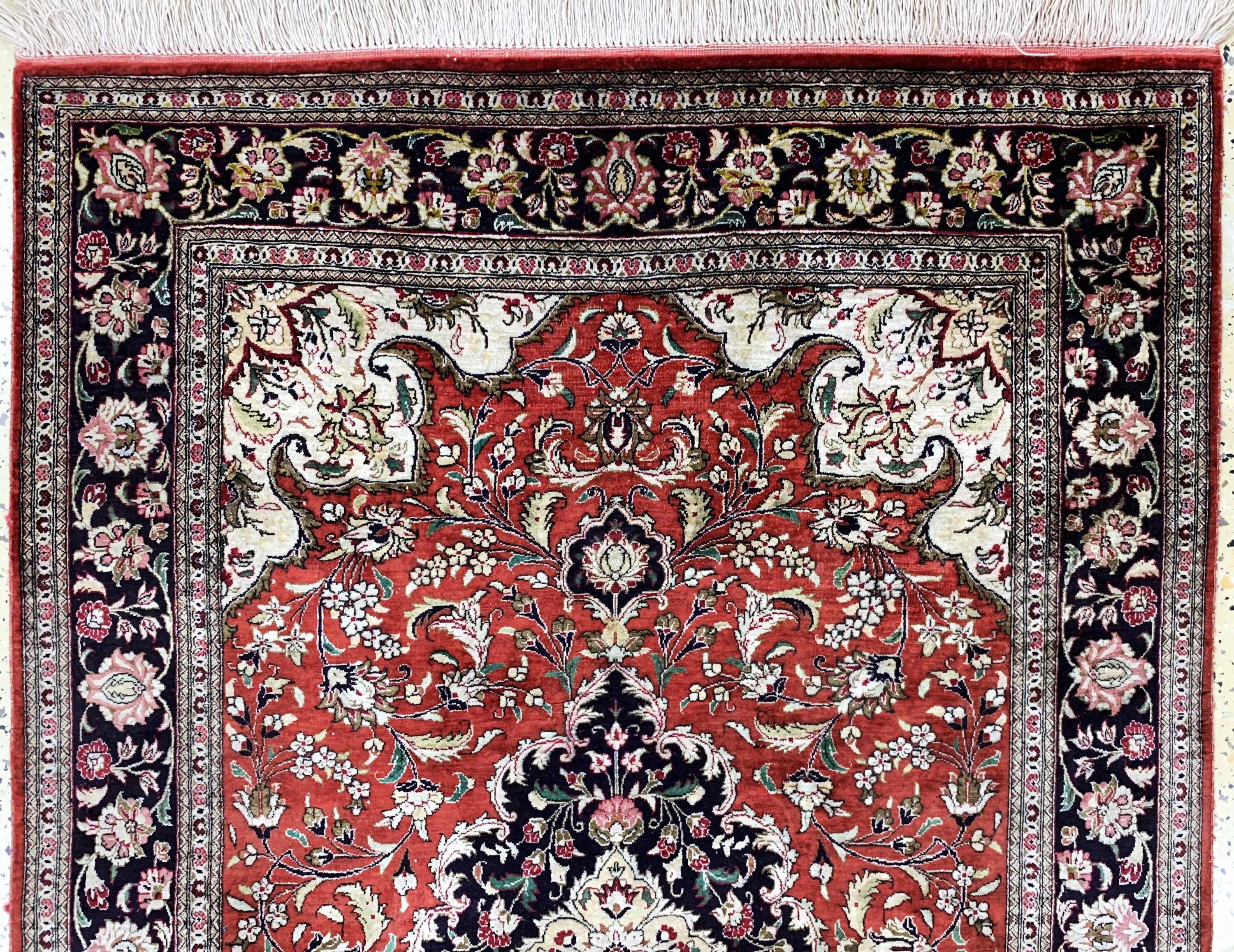 Detail a: Ghom Seide, Persien, Mitte 20.Jhd, reine Naturseide, ca. 150 x 100 cm, EHZ: 3