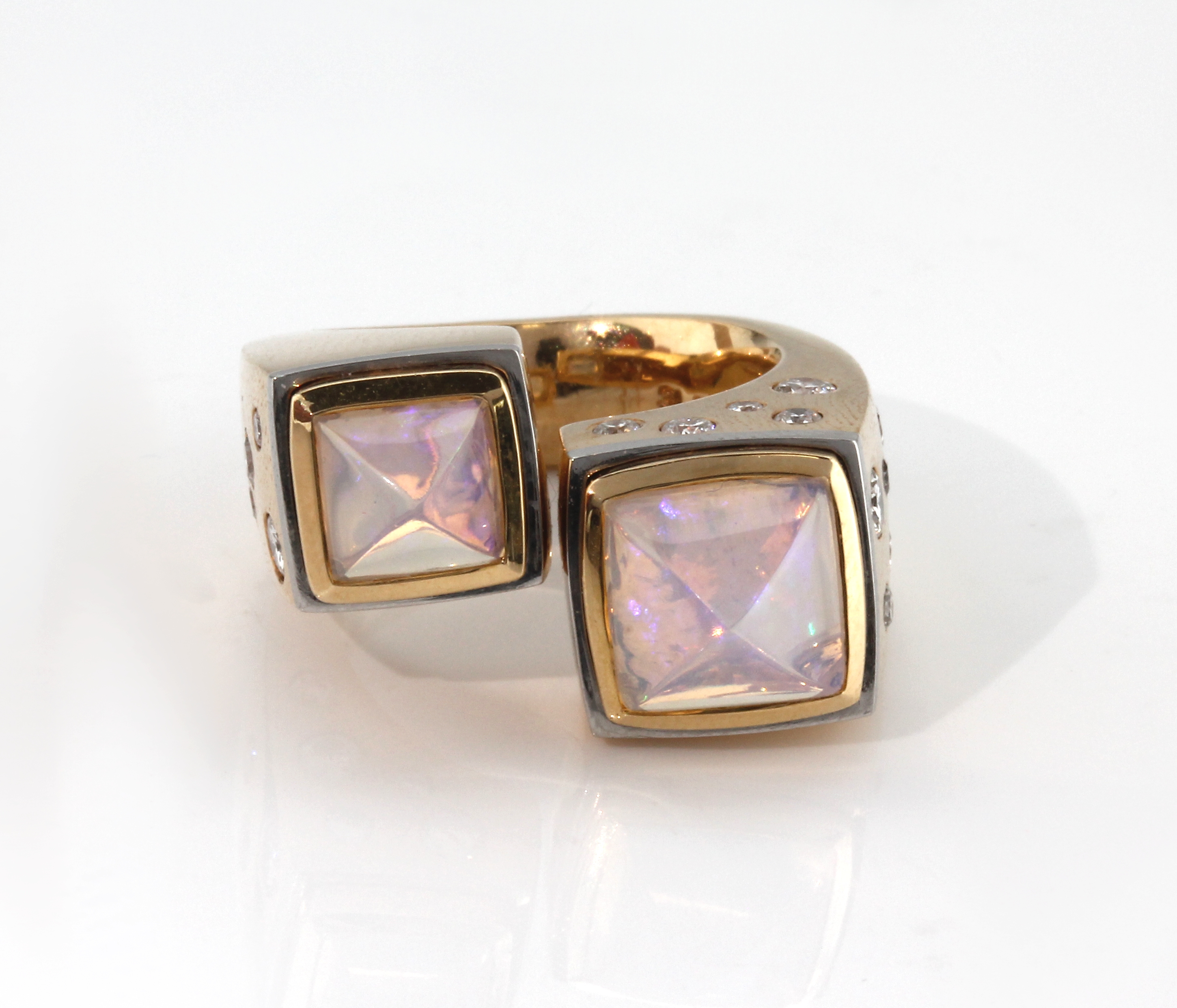 Detail b: 18 kt Gold Opal-Brillant-Ring, GG 750/000, qualitätvolle Einzelanfertigung eines renommierten Idar-Obersteiner Goldschmieds, außergewöhnliche ...