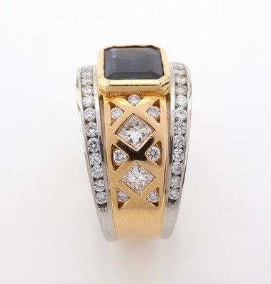 26874075b - 18 kt Gold Saphir-Diamant-Ring, GG/WG 750/000, hochwertige Einzelanfertigung eines ...