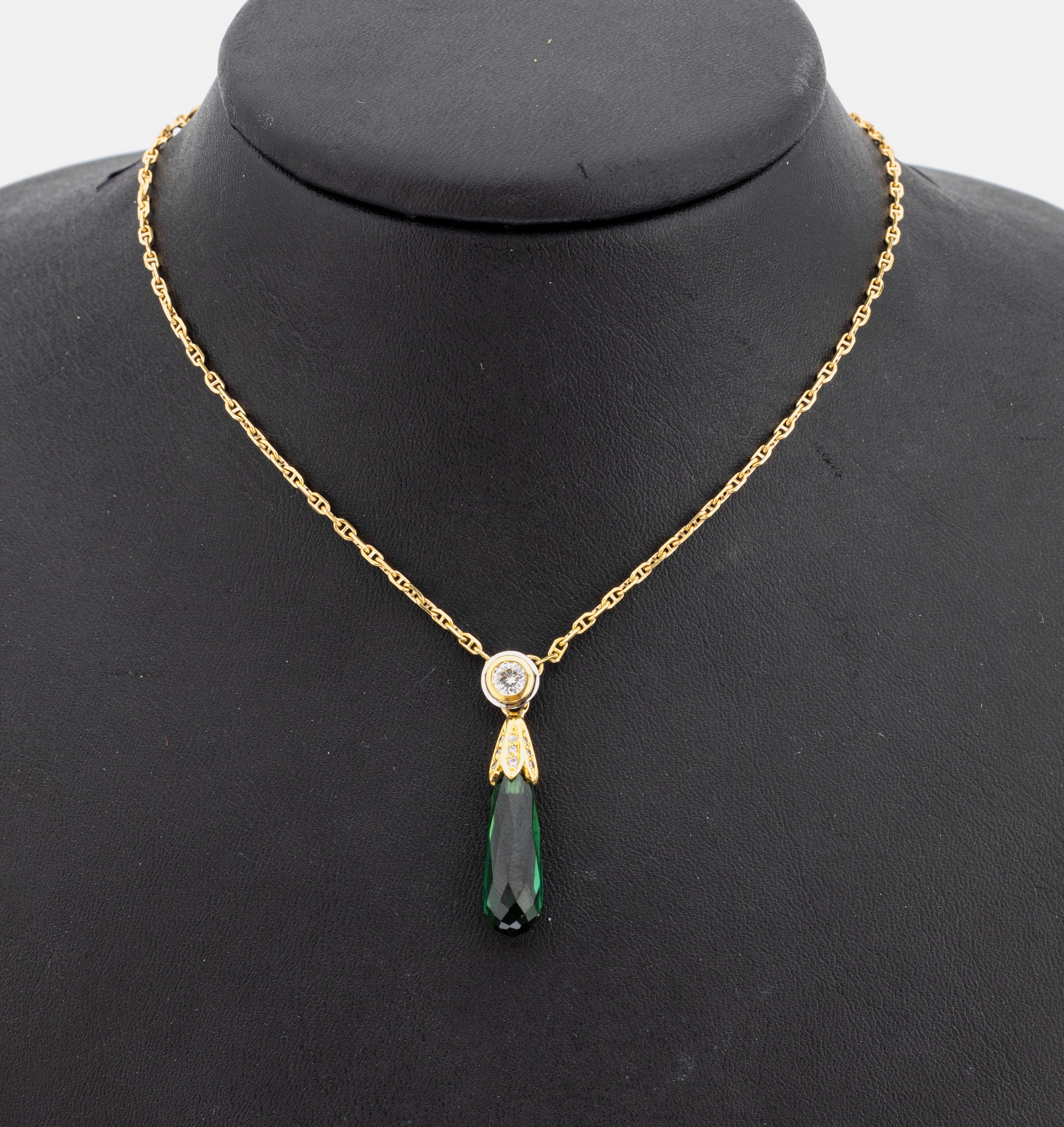 18 kt Gold und Platin Turmalin-Brillant- Collier, GG 750/000 und Pt., Einzelanfertigung eines renommierten Idar- Obersteiner Goldschmied, Mittelteil ...