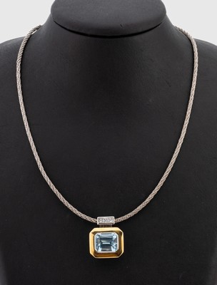 26874132a - 18 kt Gold Aquamarin-Diamant-Anhänger, GG/WG 750/000, qualitätvolle ...