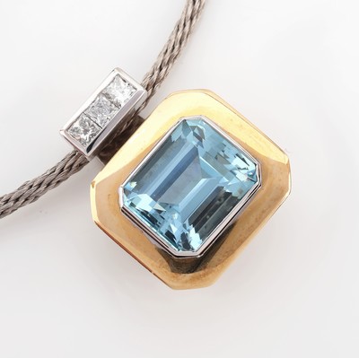 26874132b - 18 kt Gold Aquamarin-Diamant-Anhänger, GG/WG 750/000, qualitätvolle ...