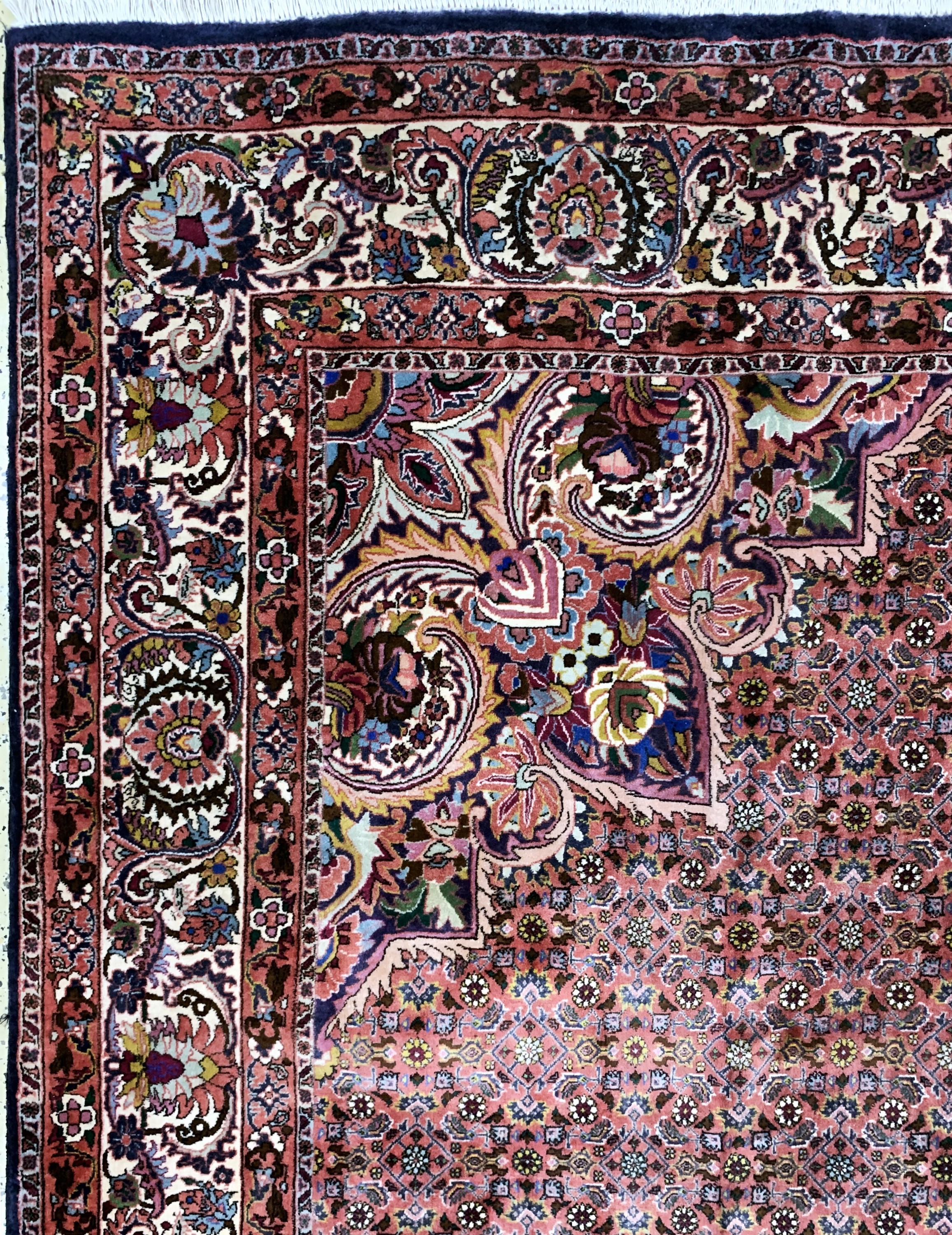Detail d: Bidjar, Persien, Mitte 20.Jhd., Wolle auf Baumwolle, ca. 304 x 304 cm, EHZ: 2 (verblasst).