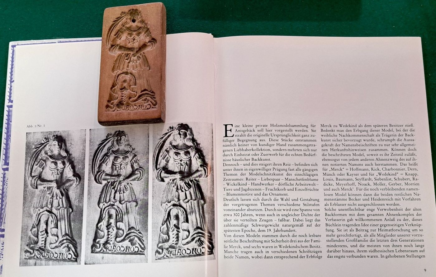 Detail c: Kleine Holzmodelsammlung für Gebäck, 14 Teile Provenienz Merck und Wedekind Raum Darmstadt, 17.- 19.. Jh., Modelschnitzkunst aus verschiedenen ...