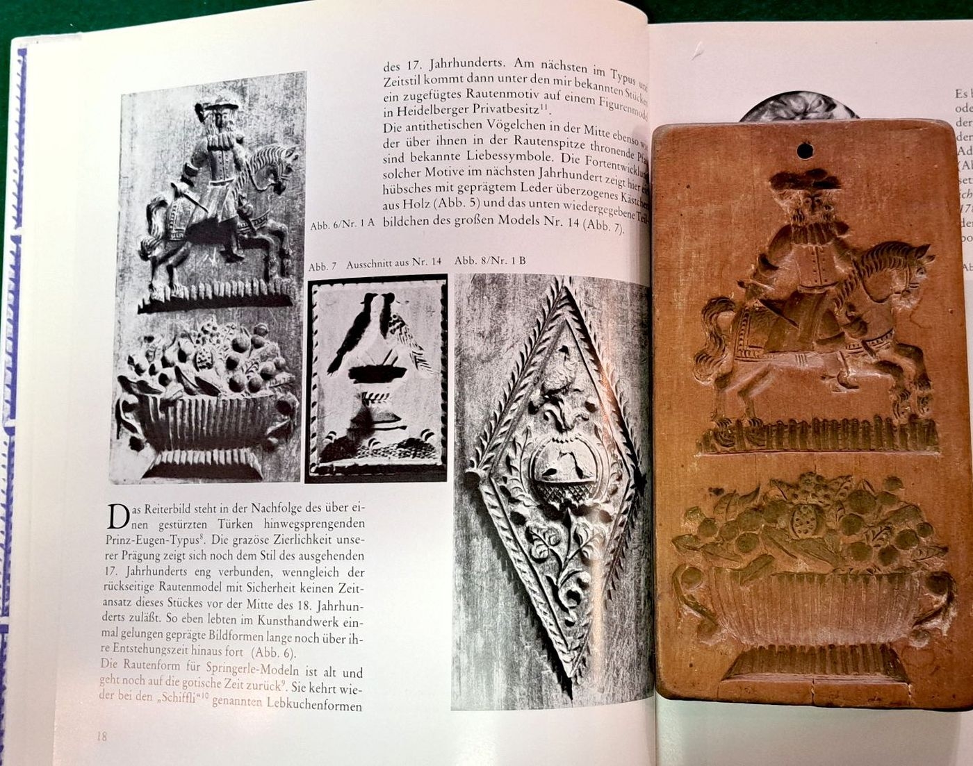 Detail d: Kleine Holzmodelsammlung für Gebäck, 14 Teile Provenienz Merck und Wedekind Raum Darmstadt, 17.- 19.. Jh., Modelschnitzkunst aus verschiedenen ...