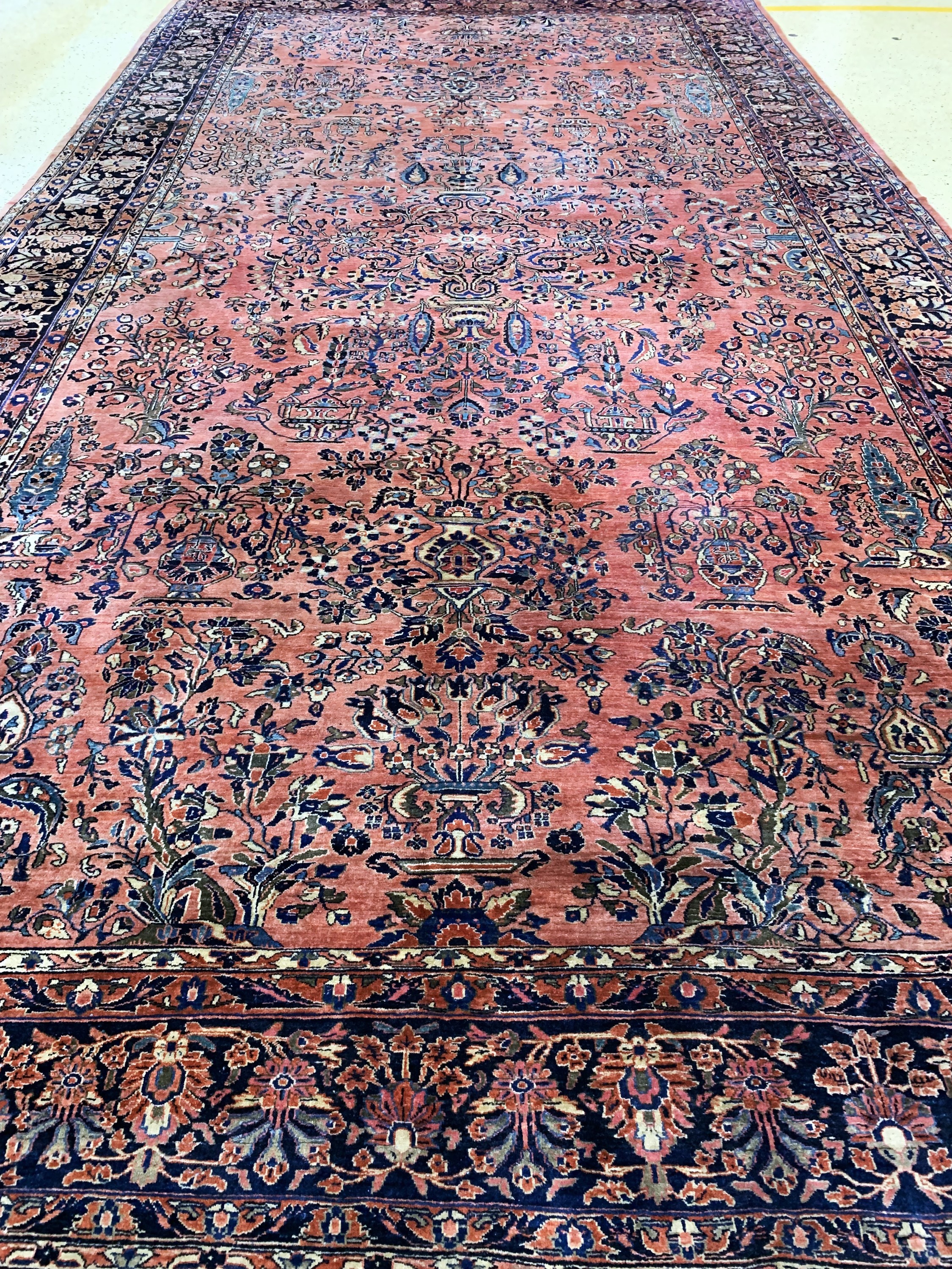 Detail g: Us Re-Import Sarogh antik, Persien, um 1900, Wolle auf Baumwolle, ca. 610 x 320 cm, EHZ: 2-3, (alte restaurierungen)