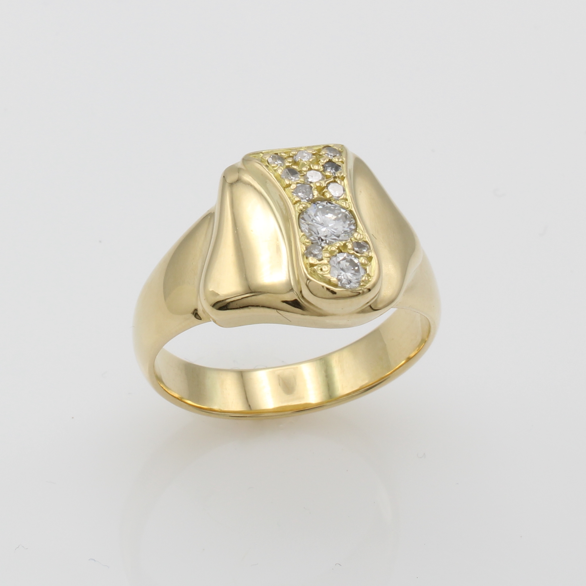Image 26876550 - Massiver Ring mit Brillanten, GG 585/000, Brill. gestreut gef. zus. ca. 0.25 ct ...