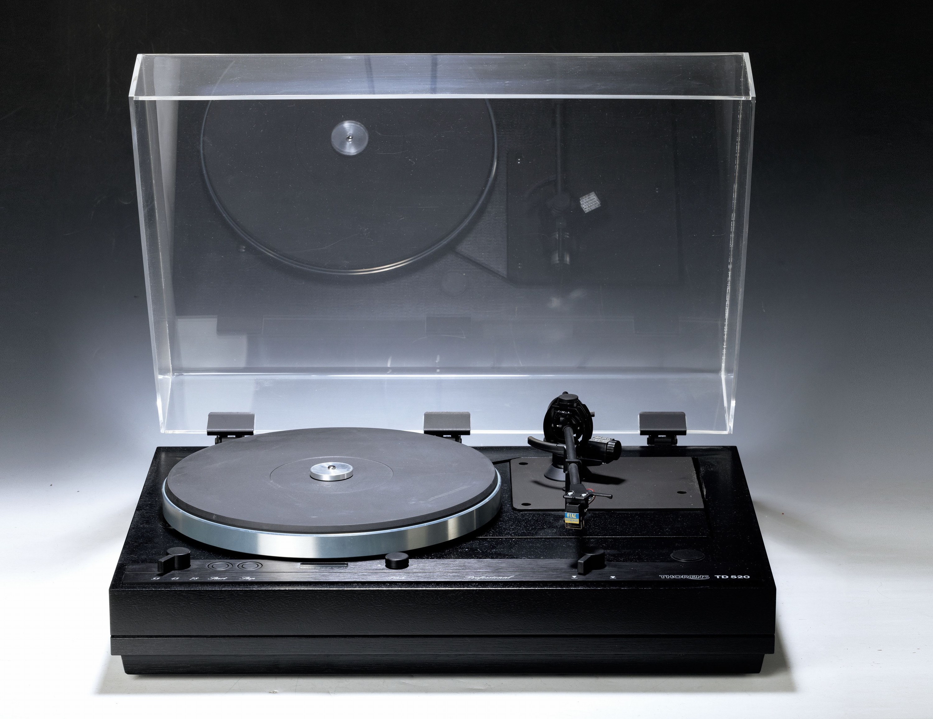 Plattenspieler, Thorens TD 520 Professional, Haube Plexiglas, Beschriftung komplett, ca. 30 Jahre alt, laut Einlieferer intakt, Funktion nicht ...