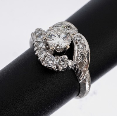 Image 26876876 - 14 kt Gold Diamant-Ring, WG 585/000, part. sat., mittig erhaben gefasster Brillant ca. ...