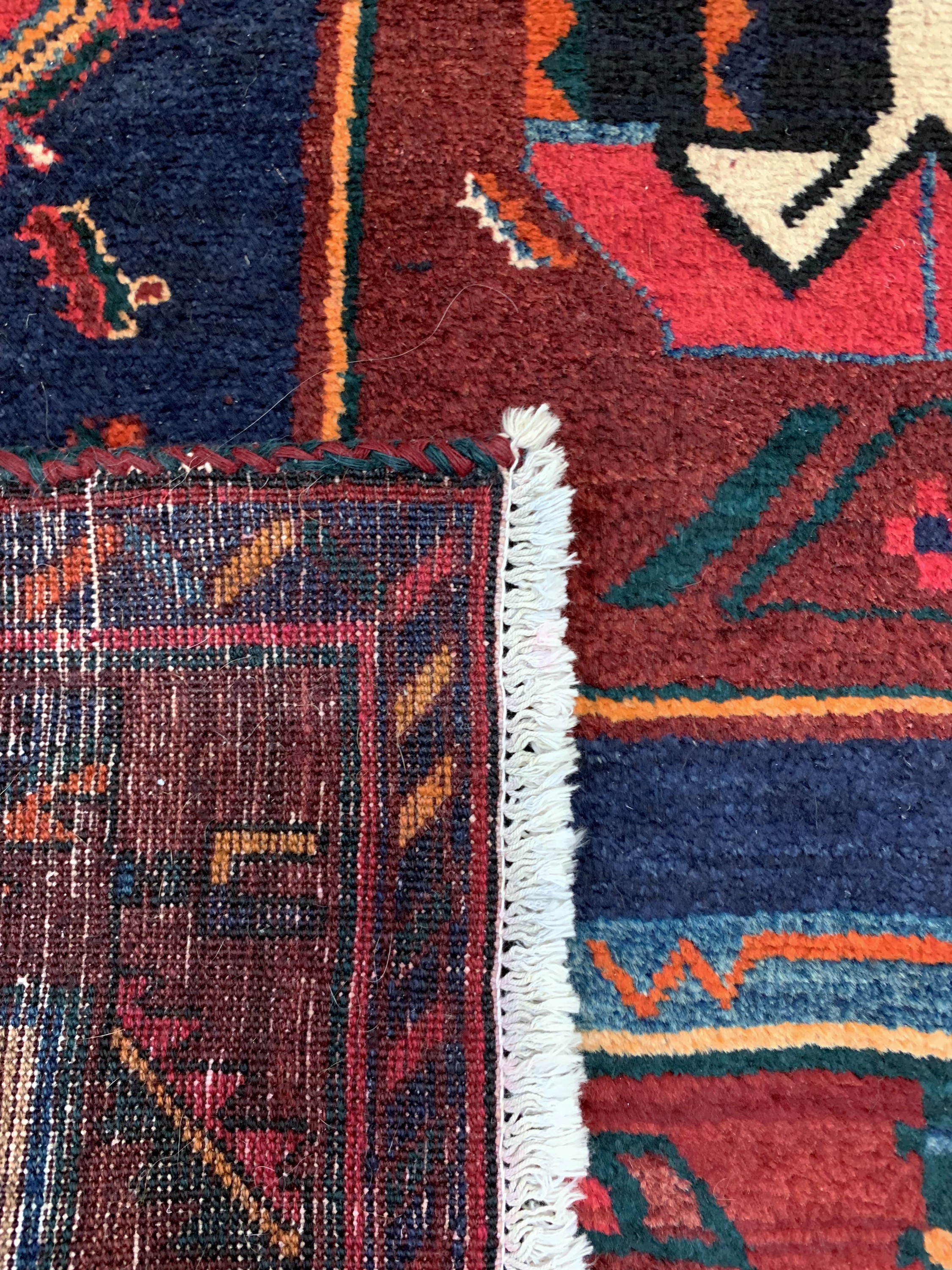 Detail e: Kordi alt, Persien, Mitte 20.Jhd, Wolle aufBaumwolle, ca. 370 x 146 cm, EHZ: 1-2