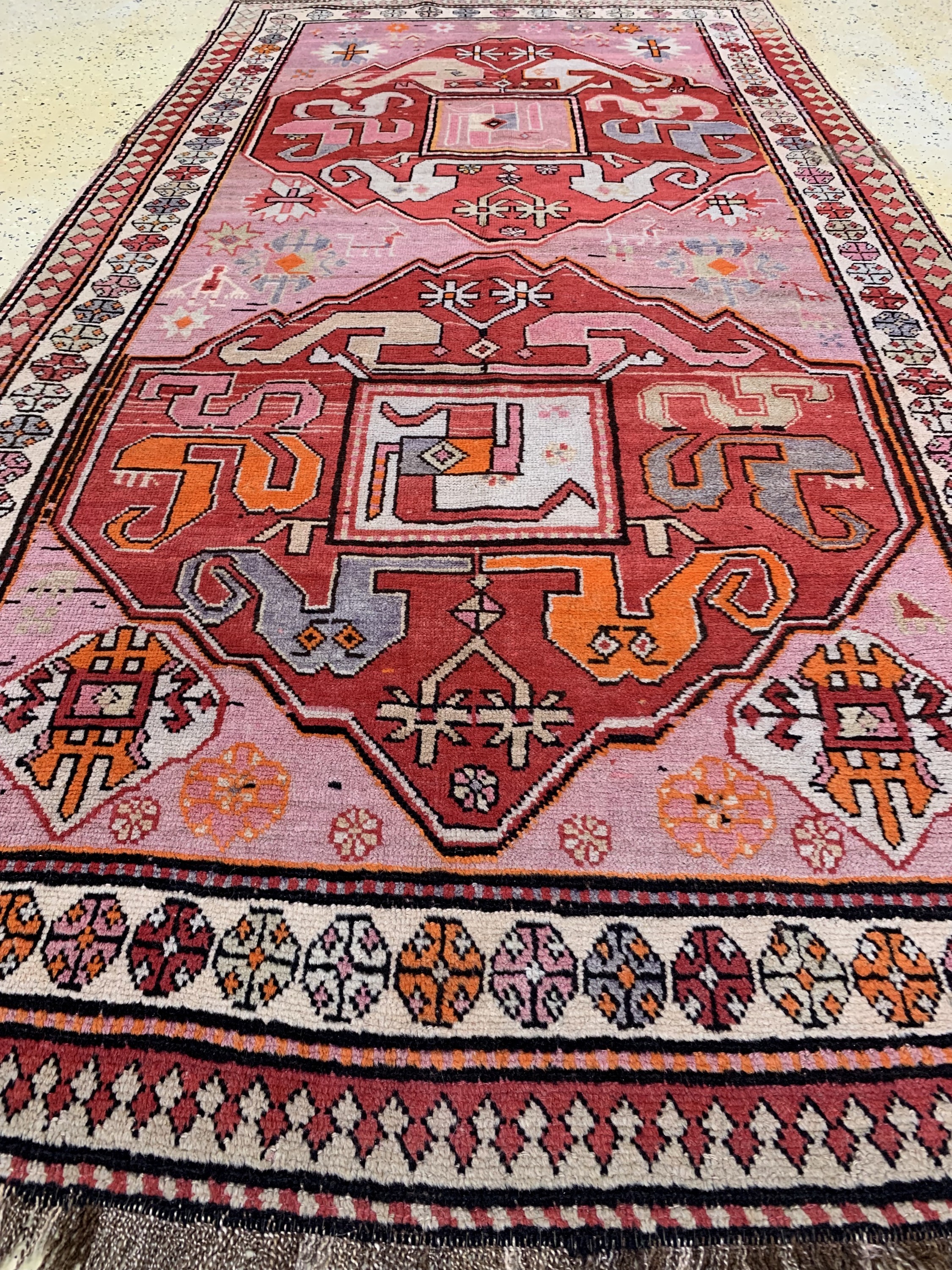 Detail d: Wolkenband Kazak, Kaukasus, Anfang 20.Jhd, Wolle auf Wolle, ca. 250 x 133 cm, EHZ: 2-3 (alte Restaurierungen)