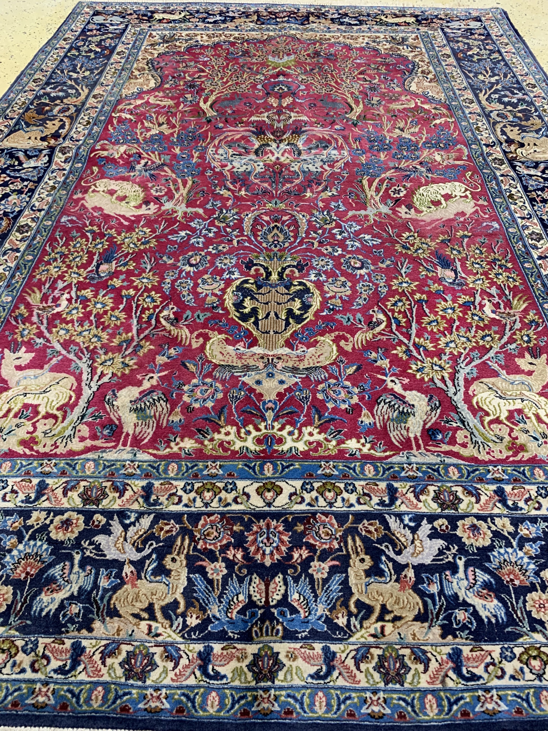 Detail e: Esfahan fein, Persien, Mitte 20.Jhd, Korkwolle mit und auf Seide, ca. 232 x 159 cm,Reinigungsbedürftig, EHZ: 2