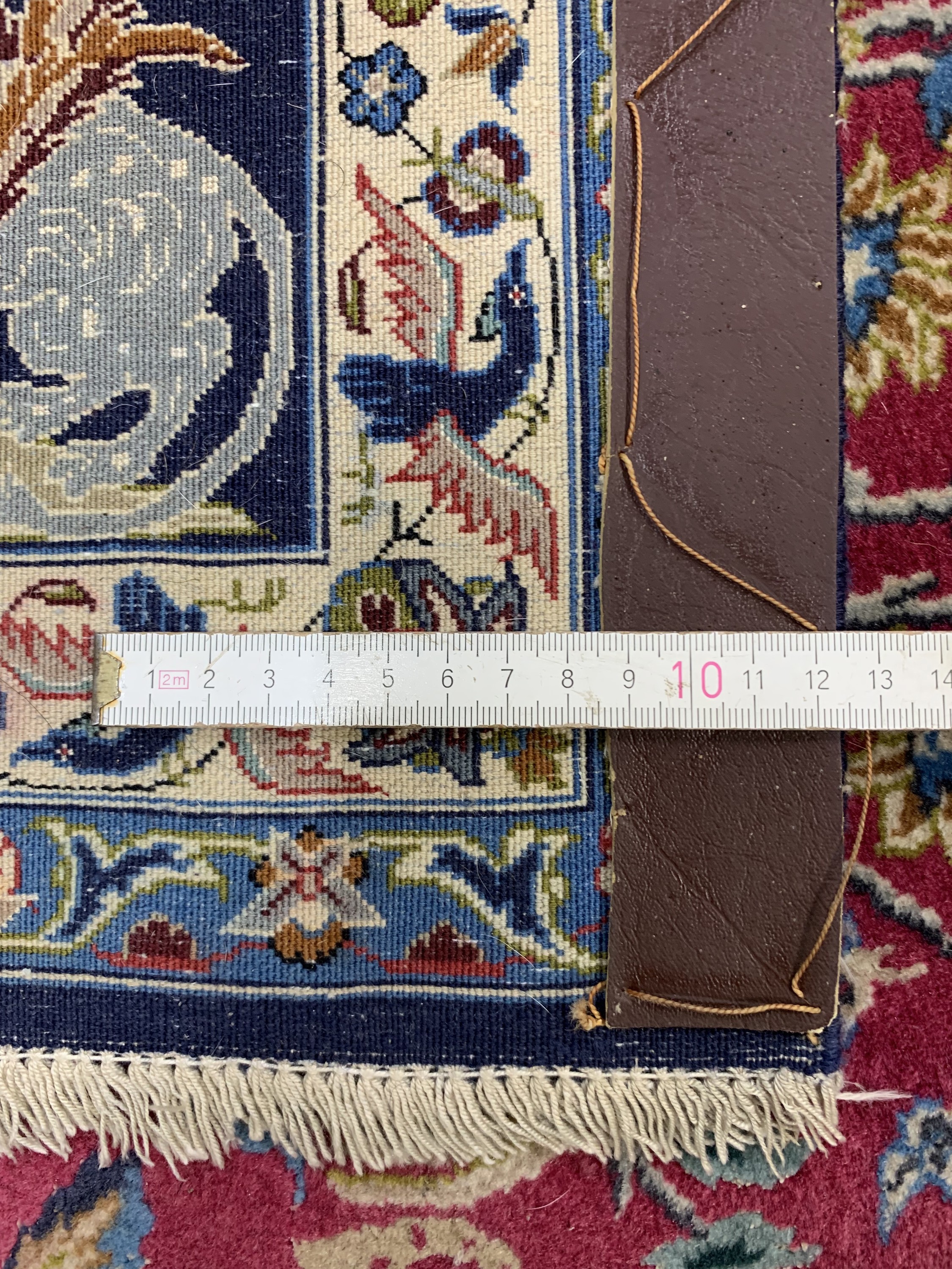 Detail f: Esfahan fein, Persien, Mitte 20.Jhd, Korkwolle mit und auf Seide, ca. 232 x 159 cm,Reinigungsbedürftig, EHZ: 2