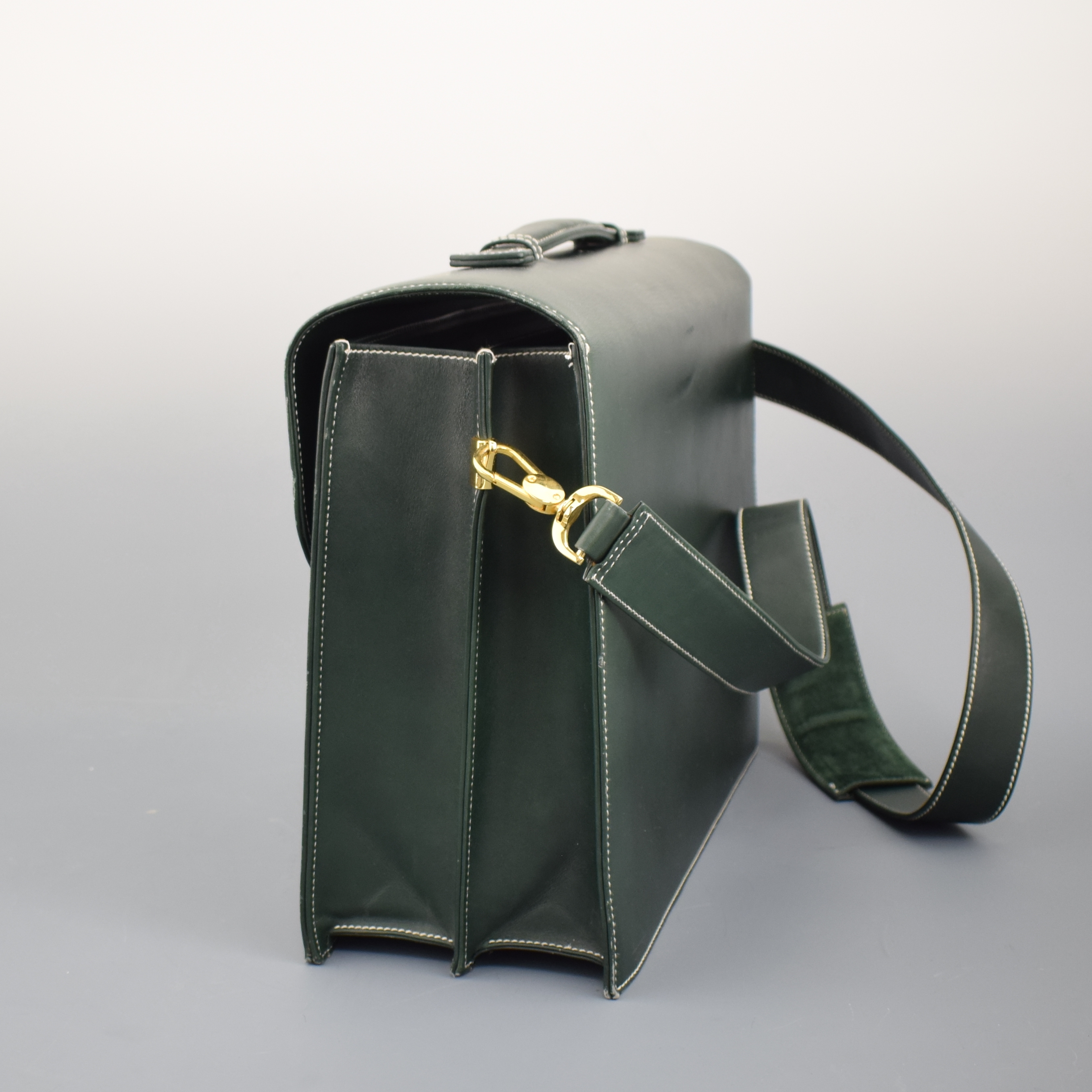 Detail b: The British Masters Tasche mit Zahlenschloss und 3 Vorlage-Tablets für Uhren, Leder, Vorlage-Tablets f. jeweils 8 Uhren, M. ca. 32 x 42 x 15 cm, ...