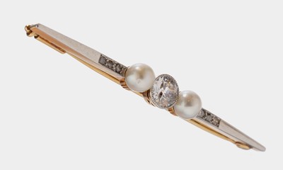 Image 26878482 - 14 kt Gold Diamant-Perl-Brosche, um 1910-20, GG 585/000, schauseitig Platin, mittig ...