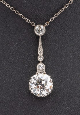26878597a - Art Deco Platin Diamant-Collier, um 1920, Pt gepr., Mittelteil bewegl. gearbeitet, ...