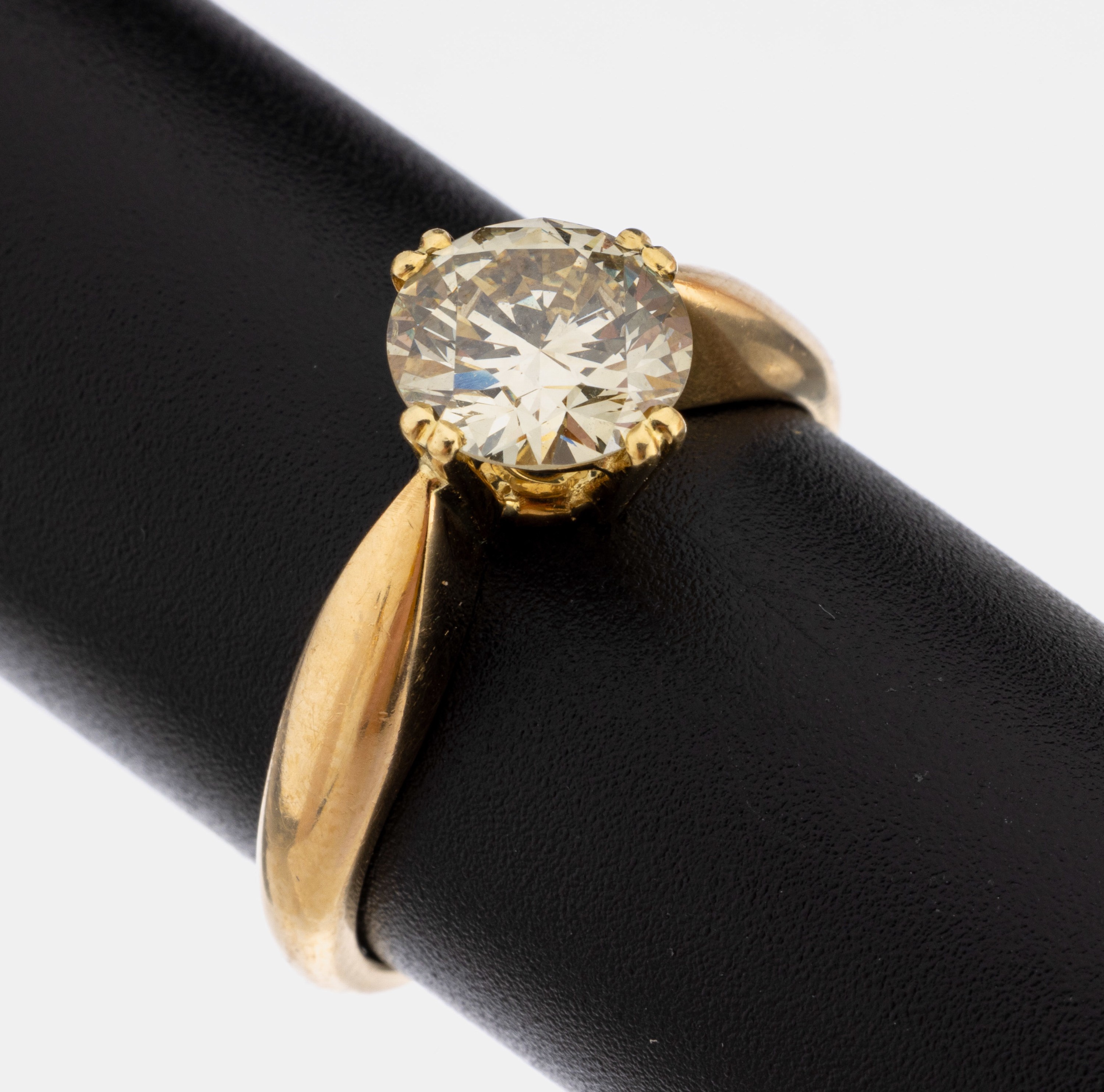 18 kt Gold Brillant-Ring, GG 750/000, einzelner Brillant ca. 1.67 ct Gelb/si, RW 59,ca. 4.9 g