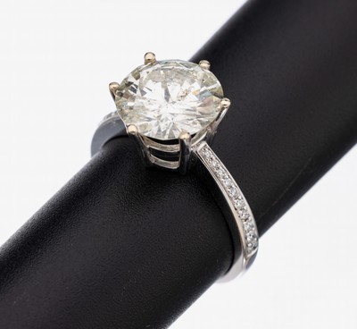 Image 26878969 - 18 kt Gold Brillant-Ring, WG 750/000, Brillant ca. 4.62 ct ...