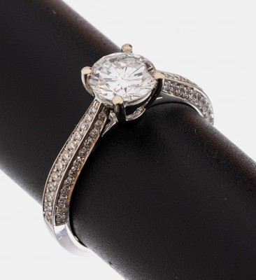Image 26878980 - 18 kt Gold Brillant-Ring, WG 750/000, mittiger Brillant ca. 1.10 ct Hochfeines ...