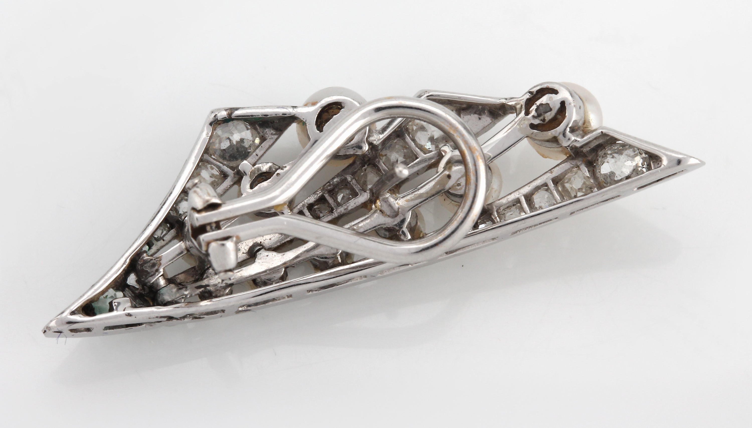 Detail b: Paar 18 kt Gold Diamant-Perl-Ohrstecker, WG750/000, 42 Altschliffdiamanten und Diamantrosen zus. ca. 1.0 ct Weiß/p, Perlen in versch. Größen und ...