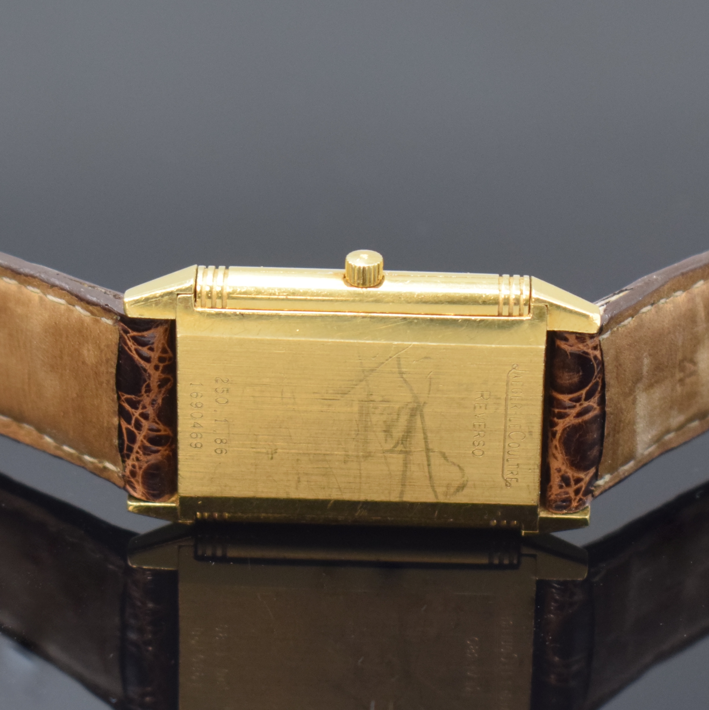 Detail d: Jaeger-LeCoultre Armbanduhr Reverso Classique Referenz 250.1.86 in GG 750/000, Schweiz um 1995, Handaufzug, um 180 Grad drehbares Wendegeh. inkl. ...
