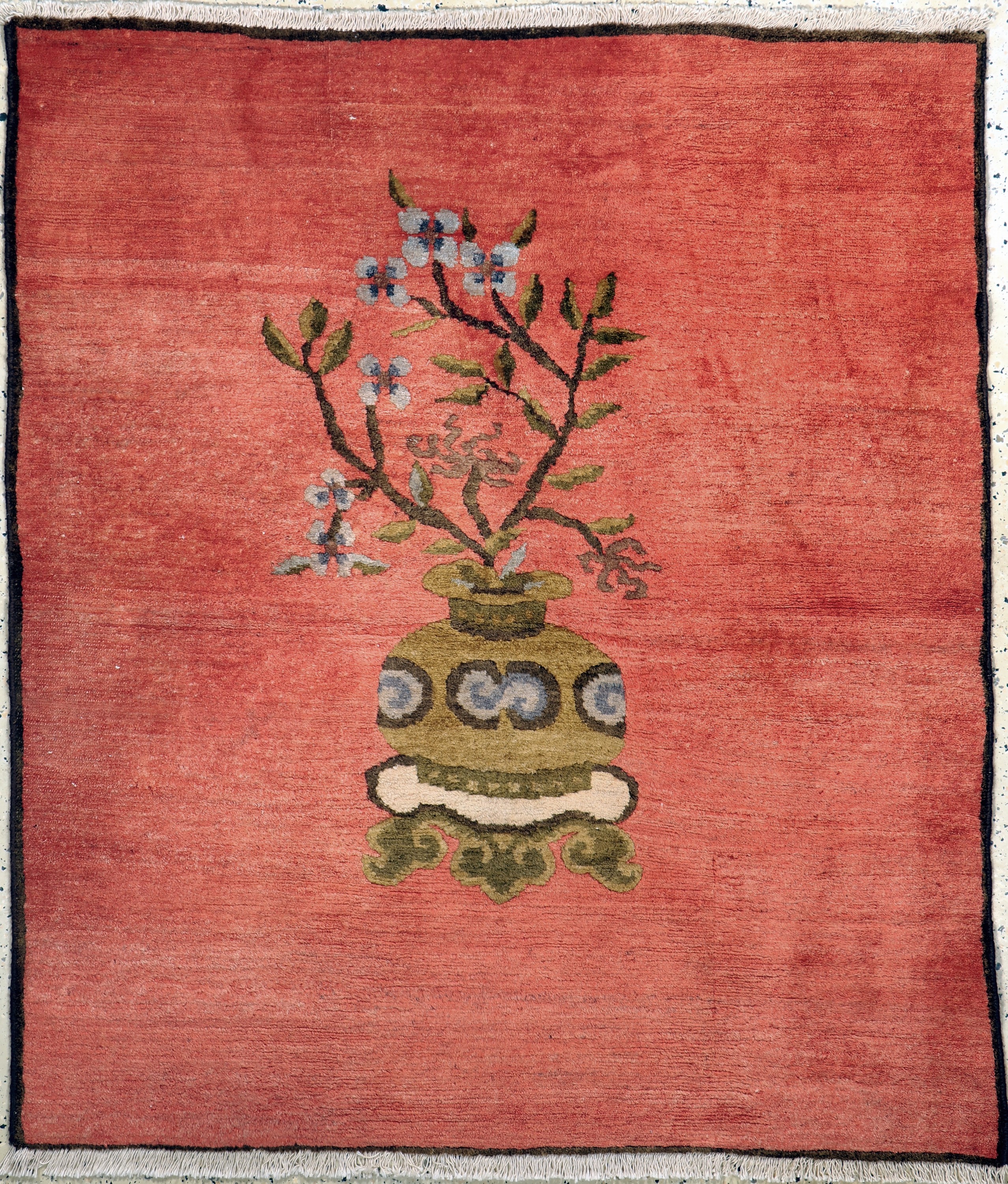 Vasen-Teppich, Mongolai, Mitte 20.Jhd, Wolle auf Baumwolle, ca. 155 x 136 cm, EHZ: 2