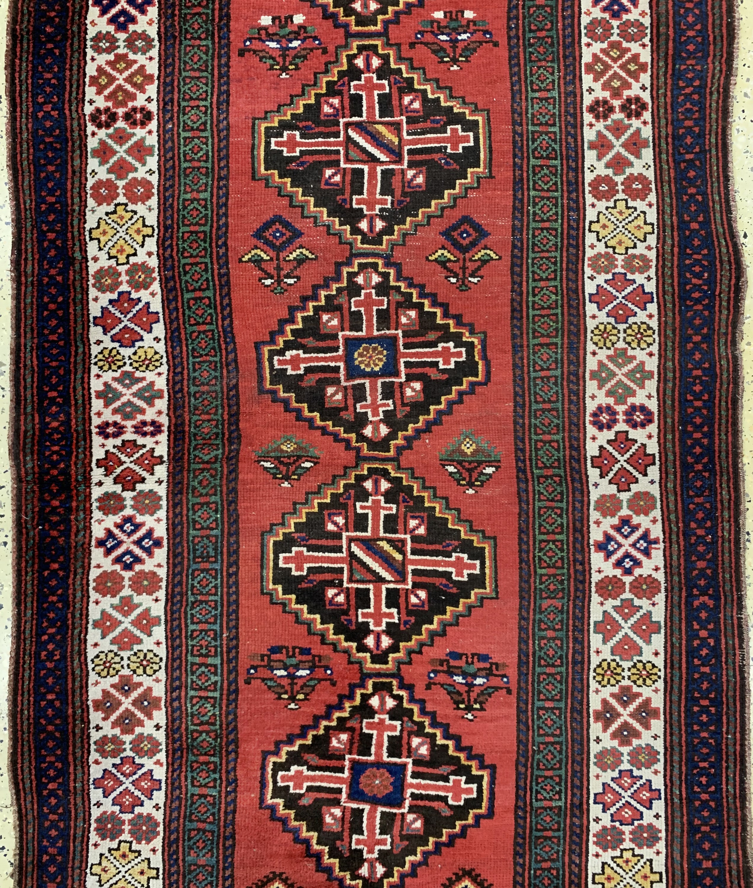 Detail b: Kelardascht antik, Persien, um 1900, Wolle auf Wolle, ca. 430 x 123 cm, EHZ: 3-4