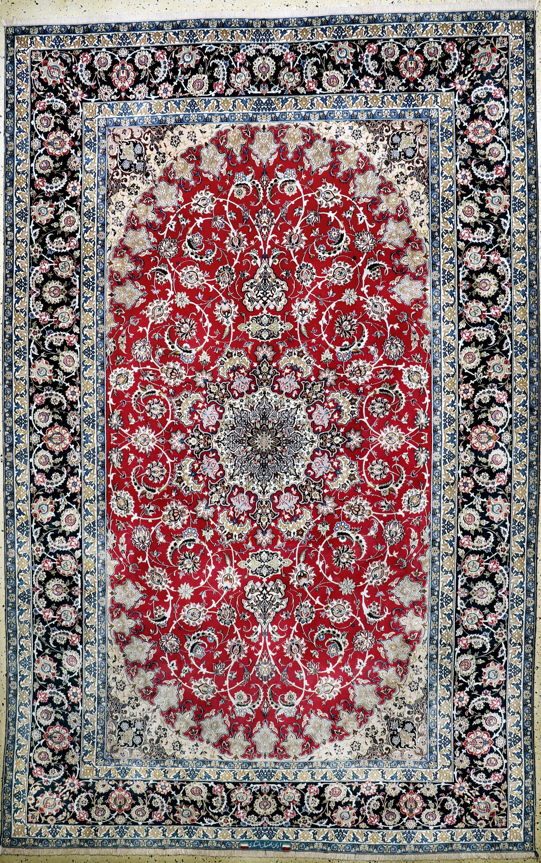 Esfahan fein Persien, signiert"Enteshari", Mitte 20.Jhd, Korkwolle mit und auf Seide, ca. 326 x 212 cm, EHZ:1-2