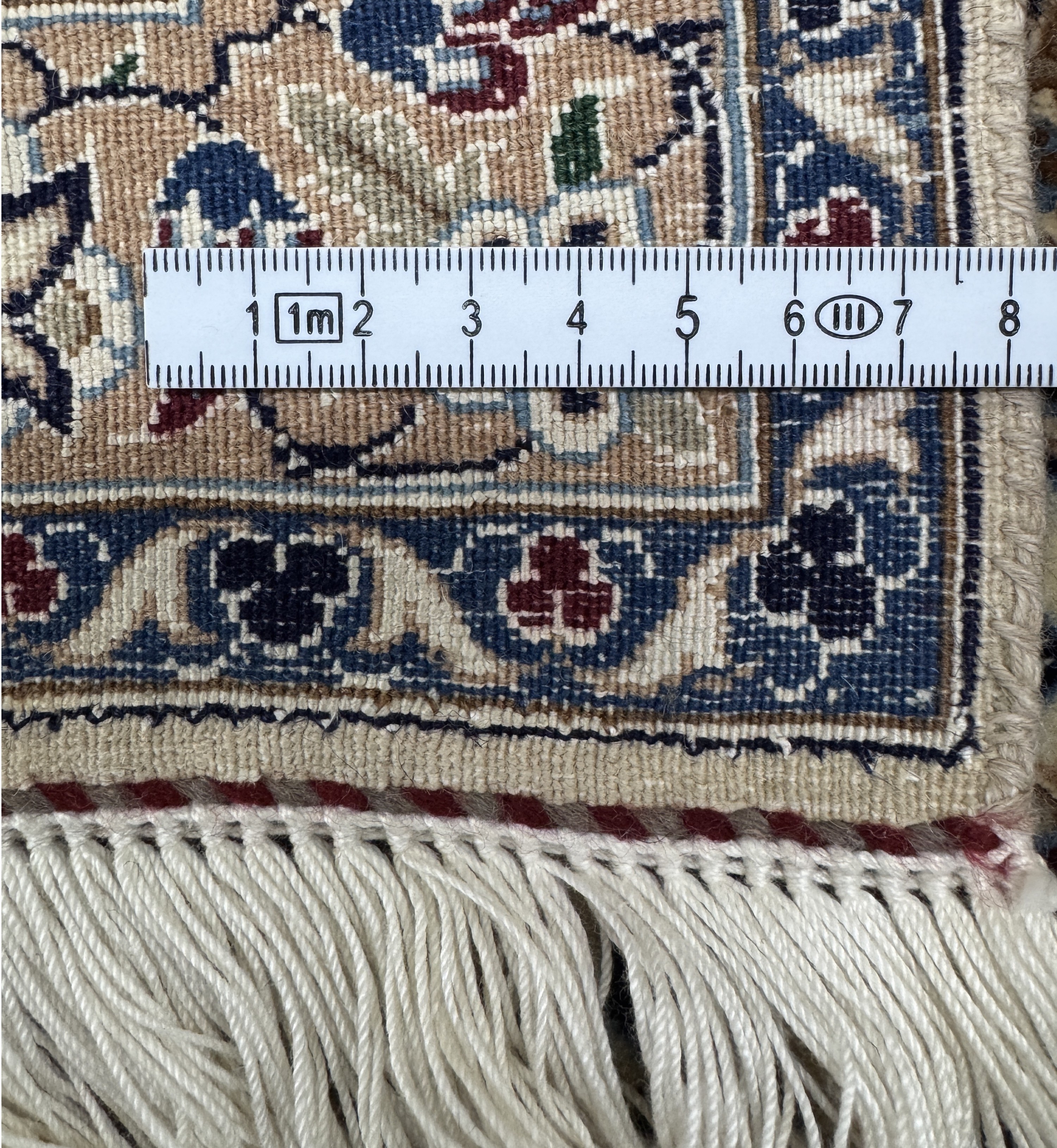 Detail i: Nain fein(6 La), Persien, Mitte 20.Jhd, Korkwolle mit Seide, ca. 305 x 205 cm, , ca. 1,0 Mio. Kn/qm, EHZ: 1-2, (Fransen erneuert)