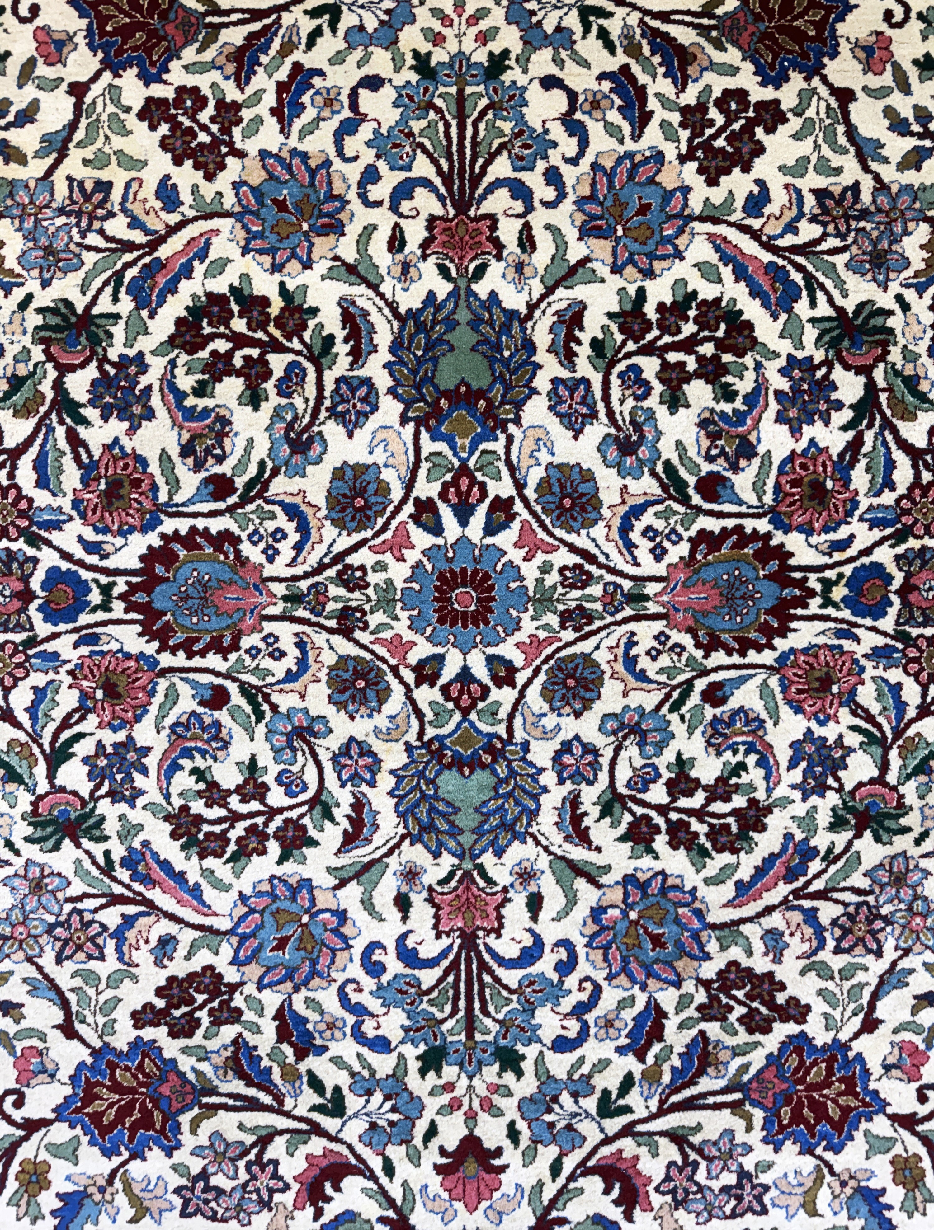 Detail c: Hereke alt, Türkei, Mitte 20.Jhd, Wolle aufBaumwolle, ca. 305 x 205 cm, EHZ: 2