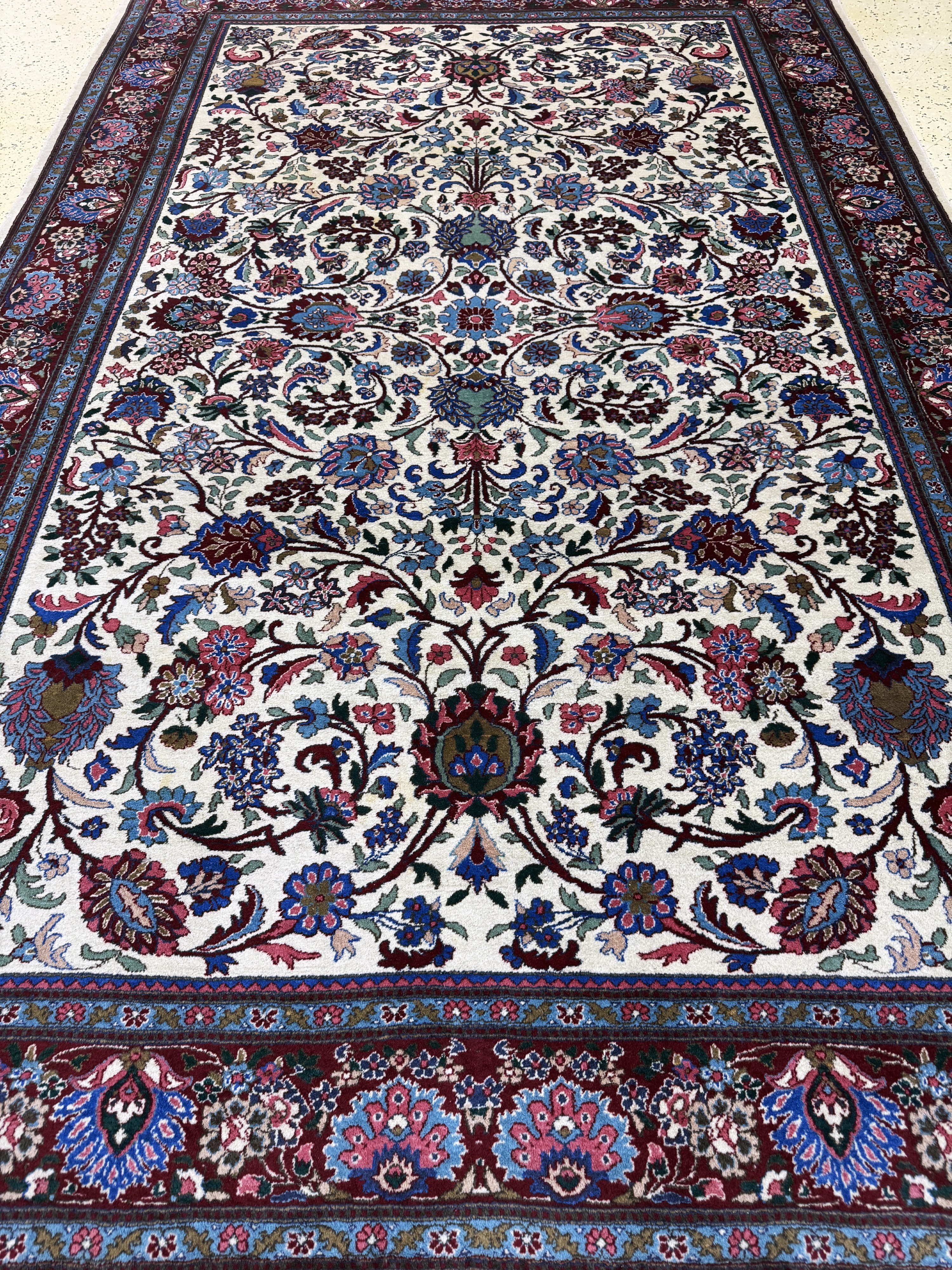 Detail f: Hereke alt, Türkei, Mitte 20.Jhd, Wolle aufBaumwolle, ca. 305 x 205 cm, EHZ: 2