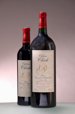 Image 26879930 - 3 Fl. 2004 Chateau Clark, Baron Edmond de Rothschild, 2 x Magnum 1.5 L. und 0.75 L., ...