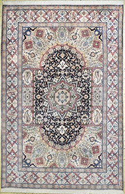 Image 26879939 - Nain fein, Persien, Neuwertig, Korkwolle mit Seide, ca. 305 x 205 cm, ca. 1,0 Mio. ...