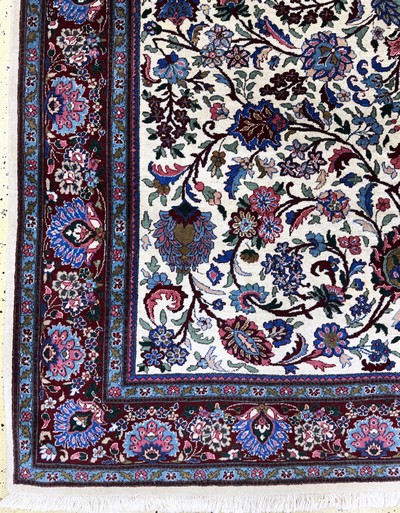 26879943b - Hereke alt, Türkei, Mitte 20.Jhd, Wolle aufBaumwolle, ca. 305 x 205 cm, EHZ: 2 ...