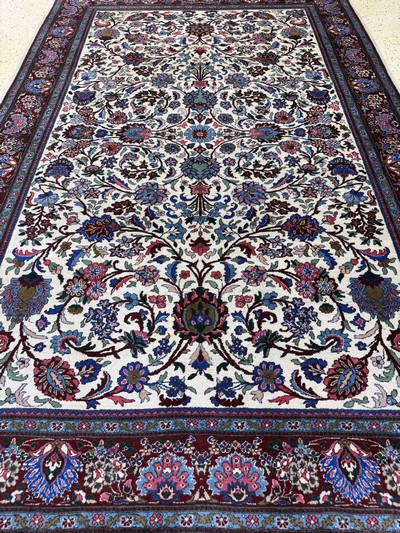 26879943f - Hereke alt, Türkei, Mitte 20.Jhd, Wolle aufBaumwolle, ca. 305 x 205 cm, EHZ: 2 ...