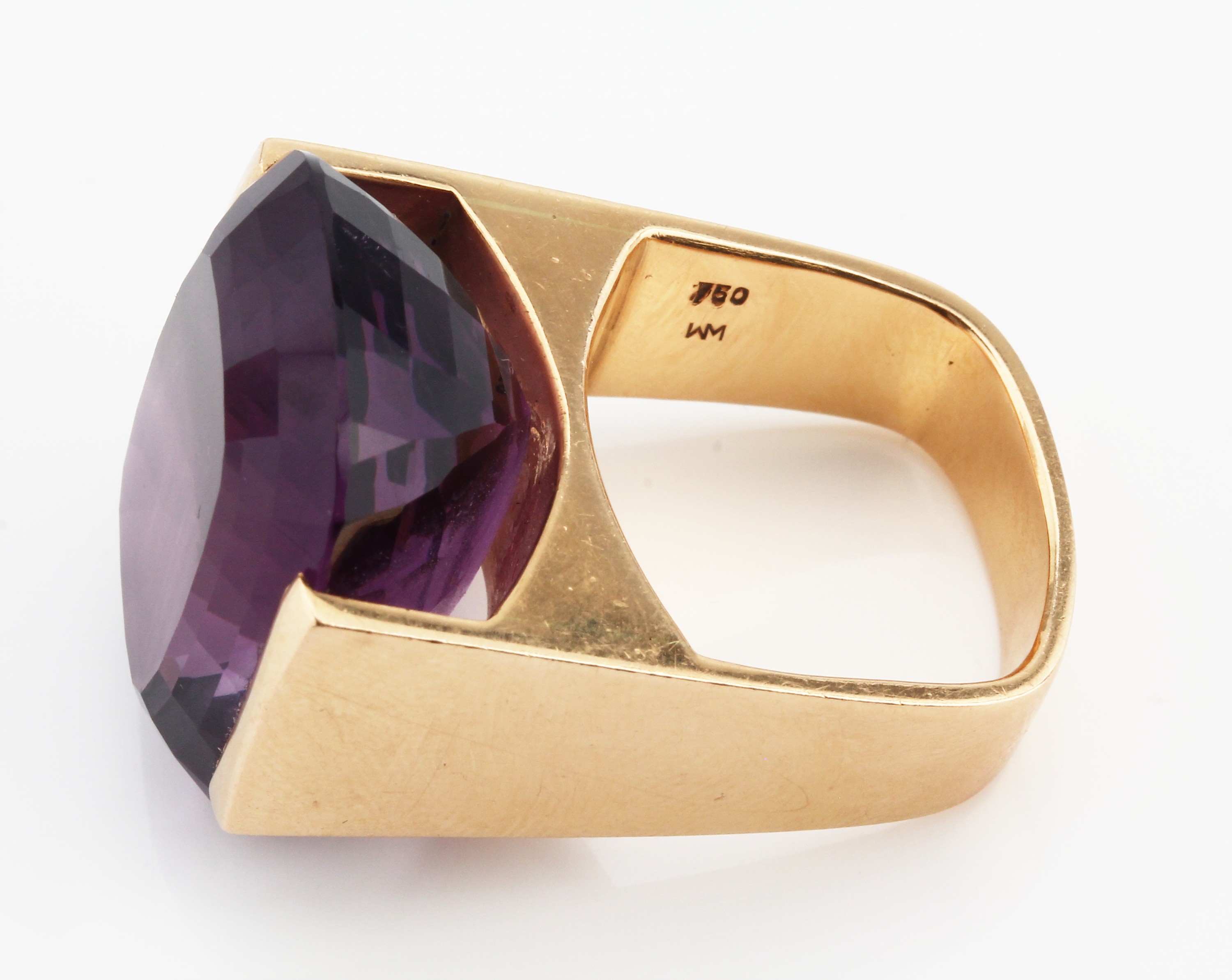 Detail c: 18 kt Gold Amethyst-Ring, GG 750/000, qualitätvolle Verarbeitung, facett. Amethyst ca. 45 ct, RW 55, ca. 33.2 g