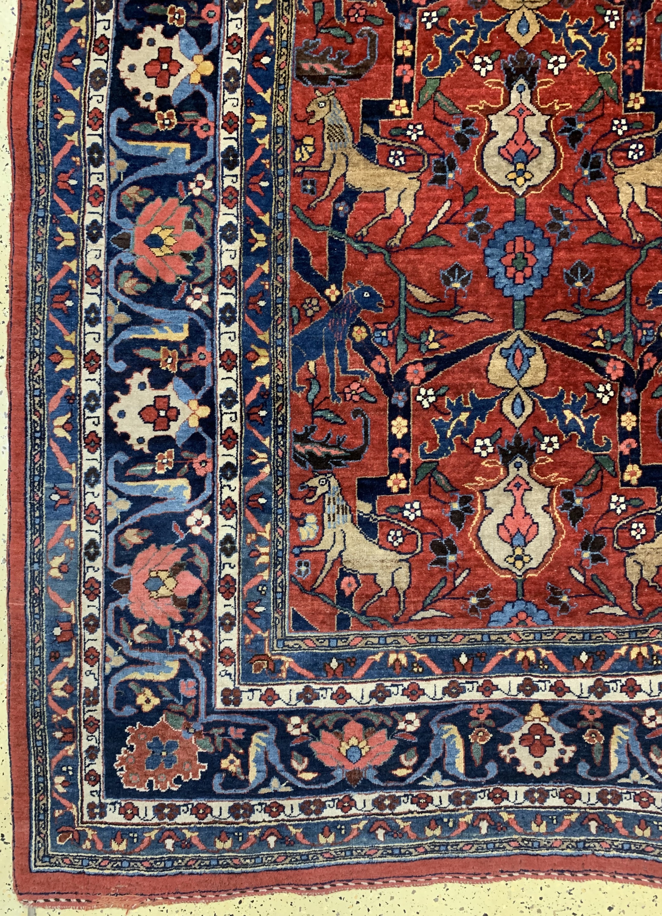Detail b: Antiker Bidjar, Persien, um 1900, Wolle aufWolle, ca. 400 x 290 cm, minimaler Mottenfraß,EHZ: 2